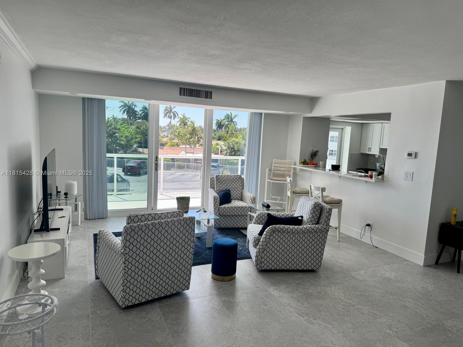 2715 N Ocean Blvd 2E