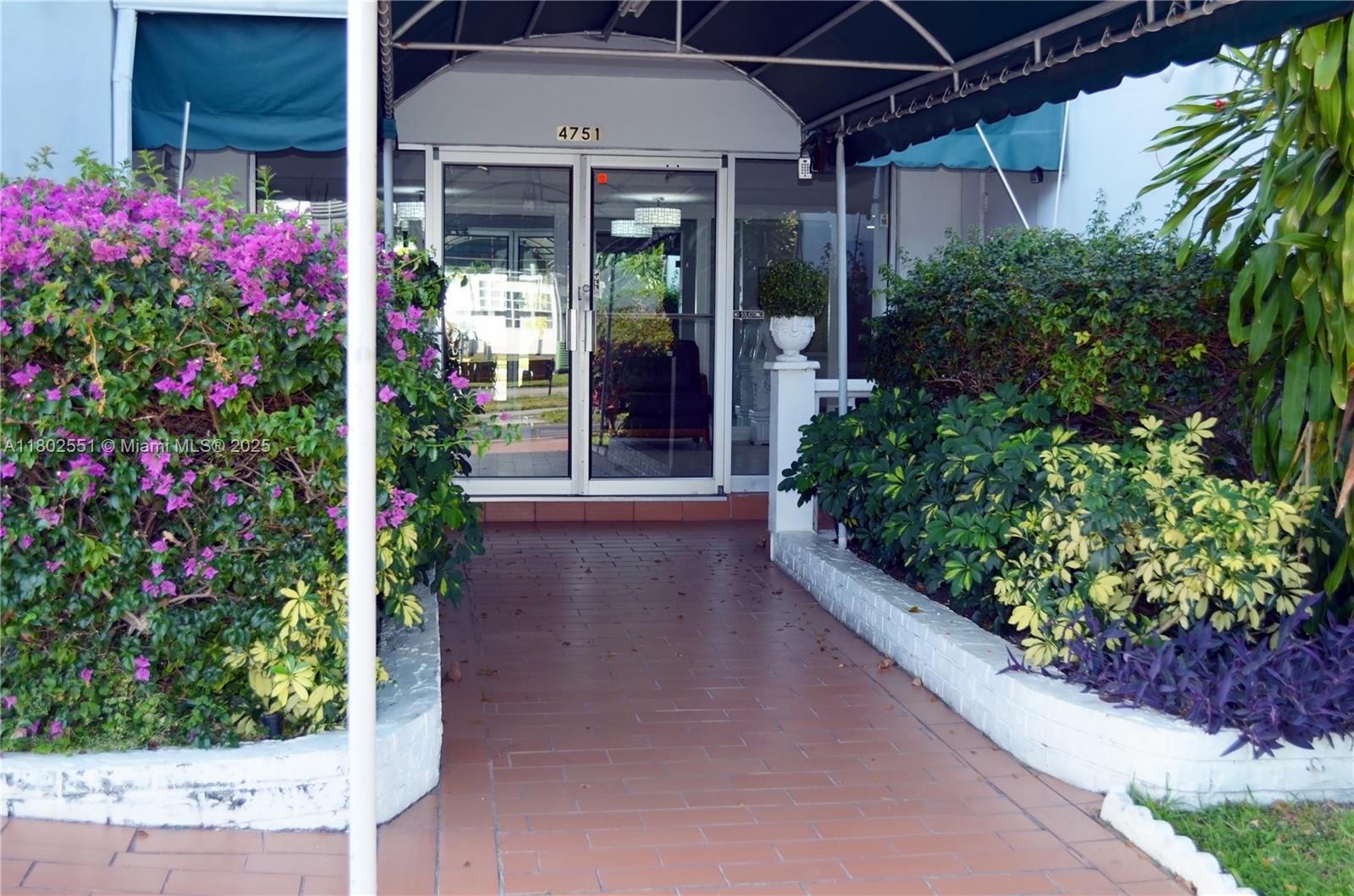 CASTLE APARTMENTS 12 COND - Residential