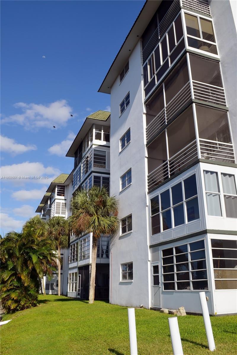 CASTLE APARTMENTS 12 COND - Residential