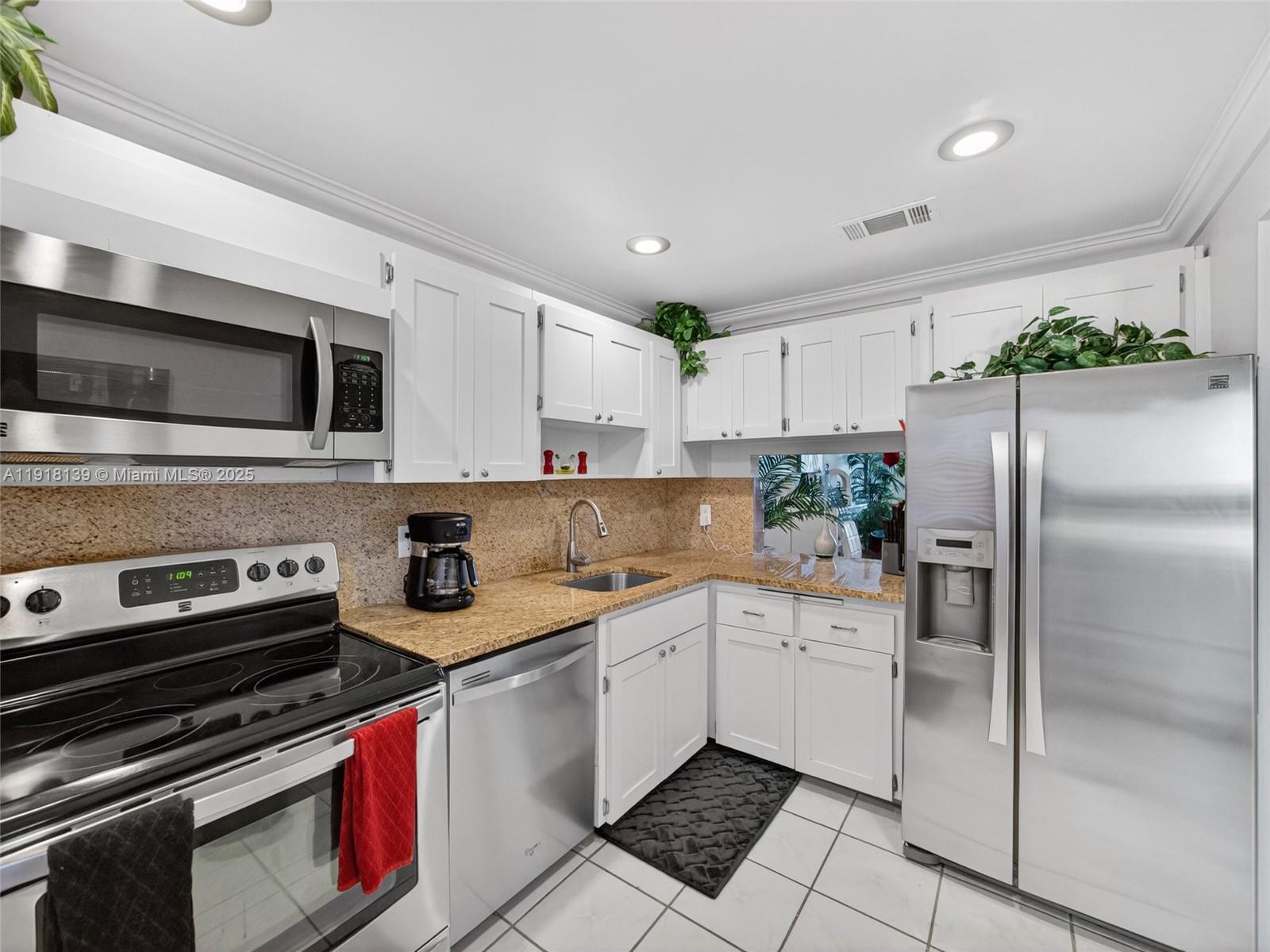 PORTS O CALL CONDO S A, B - Residential