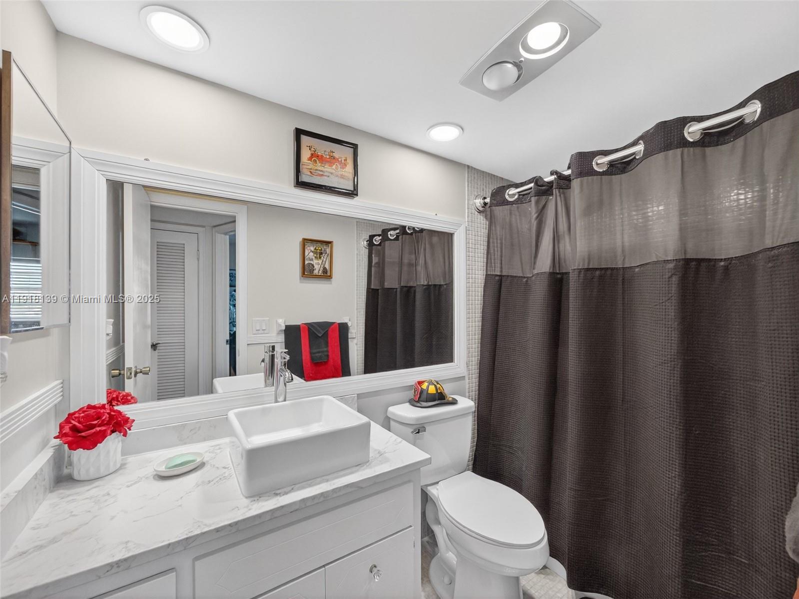 PORTS O CALL CONDO S A, B - Residential