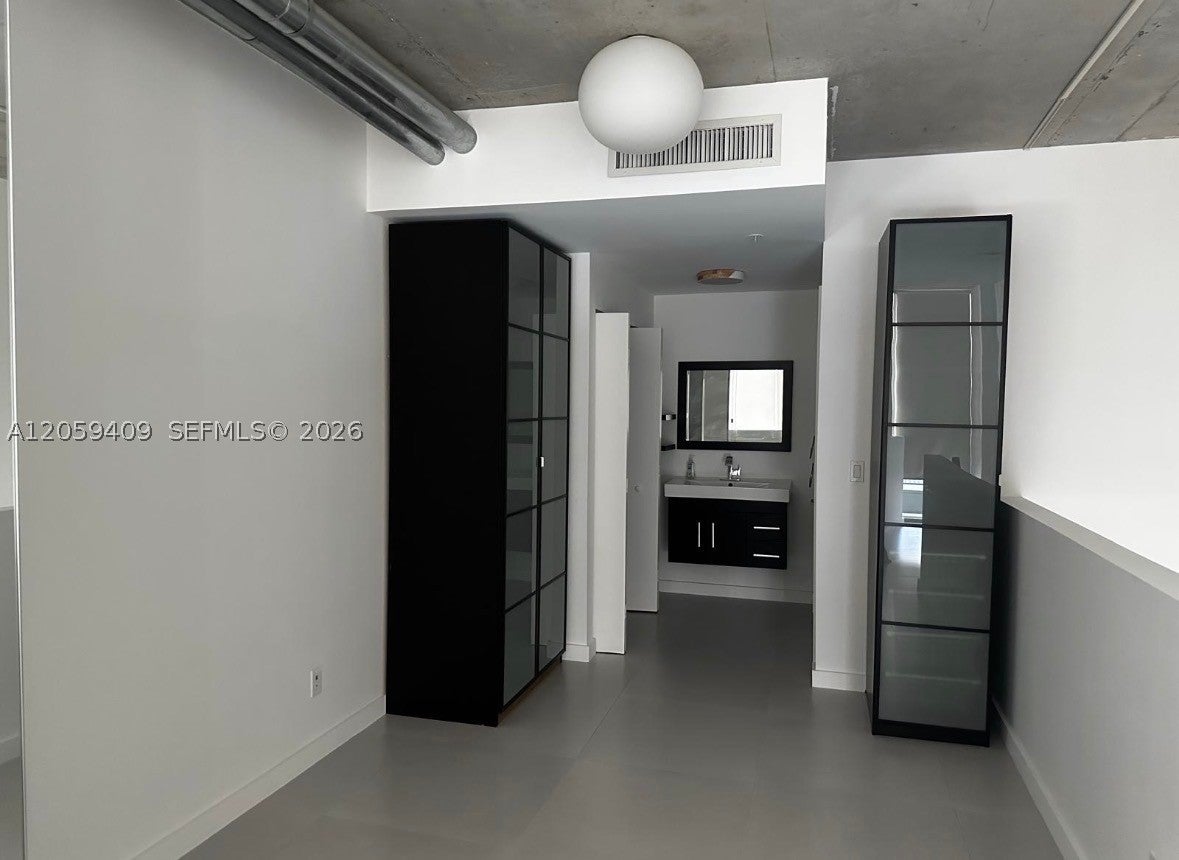 690 SW 1st Ct 1220
