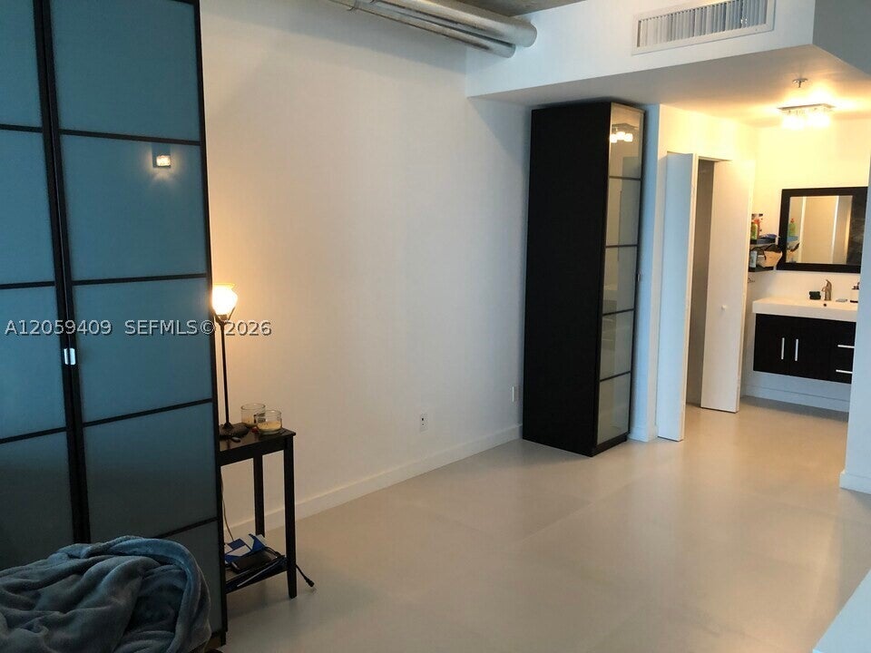 690 SW 1st Ct 1220