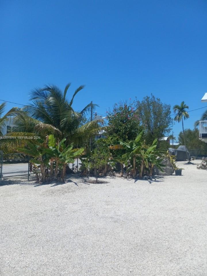 CAHILL PINES AND PALMS - Residential