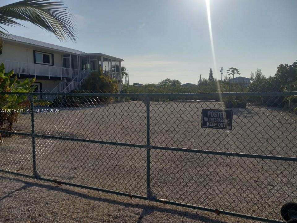 CAHILL PINES AND PALMS - Residential