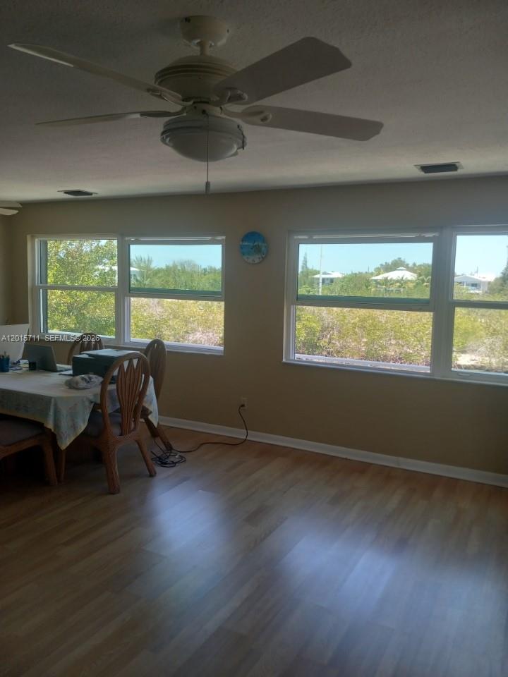 CAHILL PINES AND PALMS - Residential