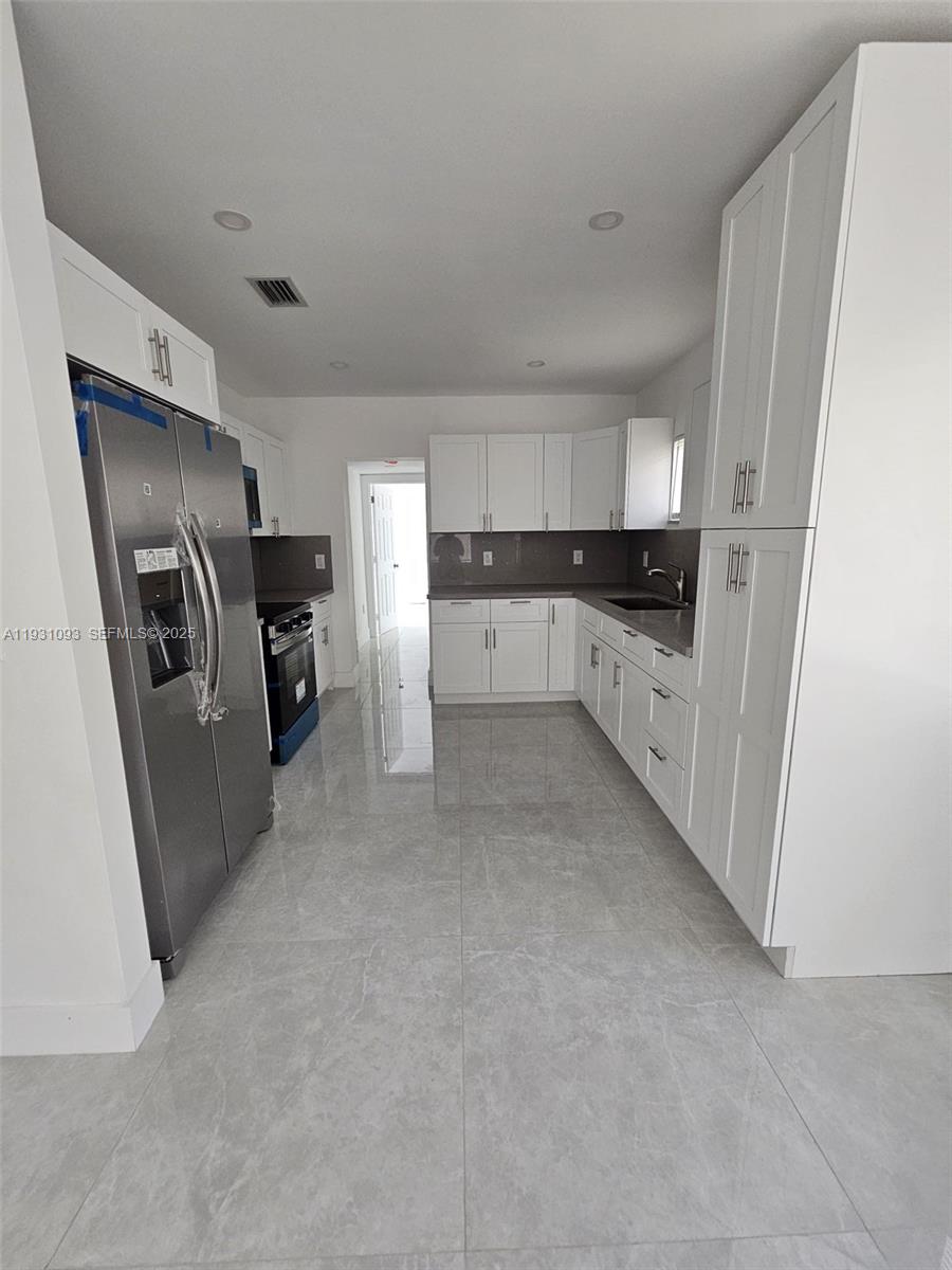 LAST CHANCE VILLAGE - Residential