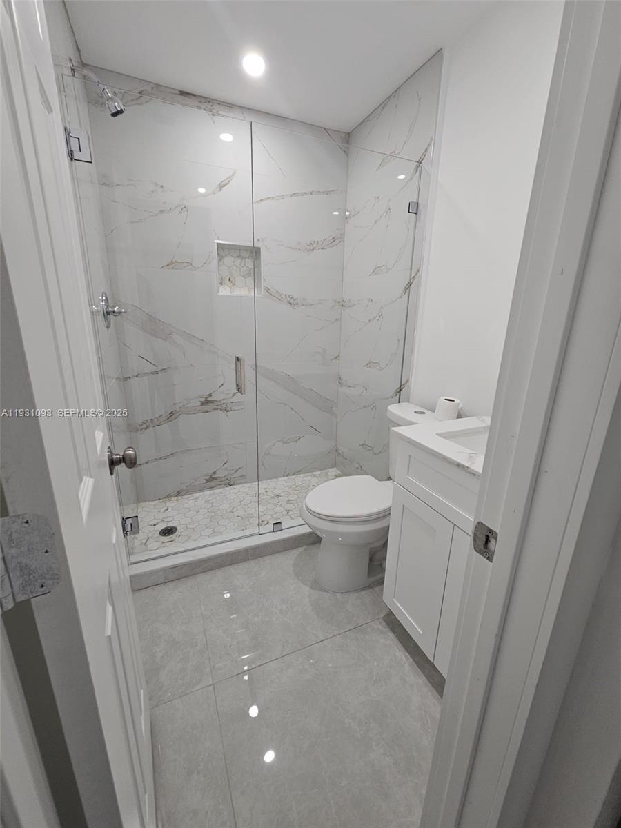 LAST CHANCE VILLAGE - Residential