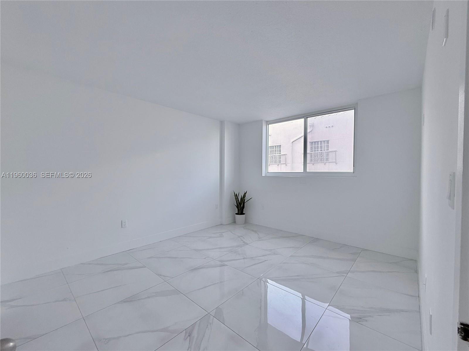 THE PRESIDENTIAL CONDO - Residential Lease