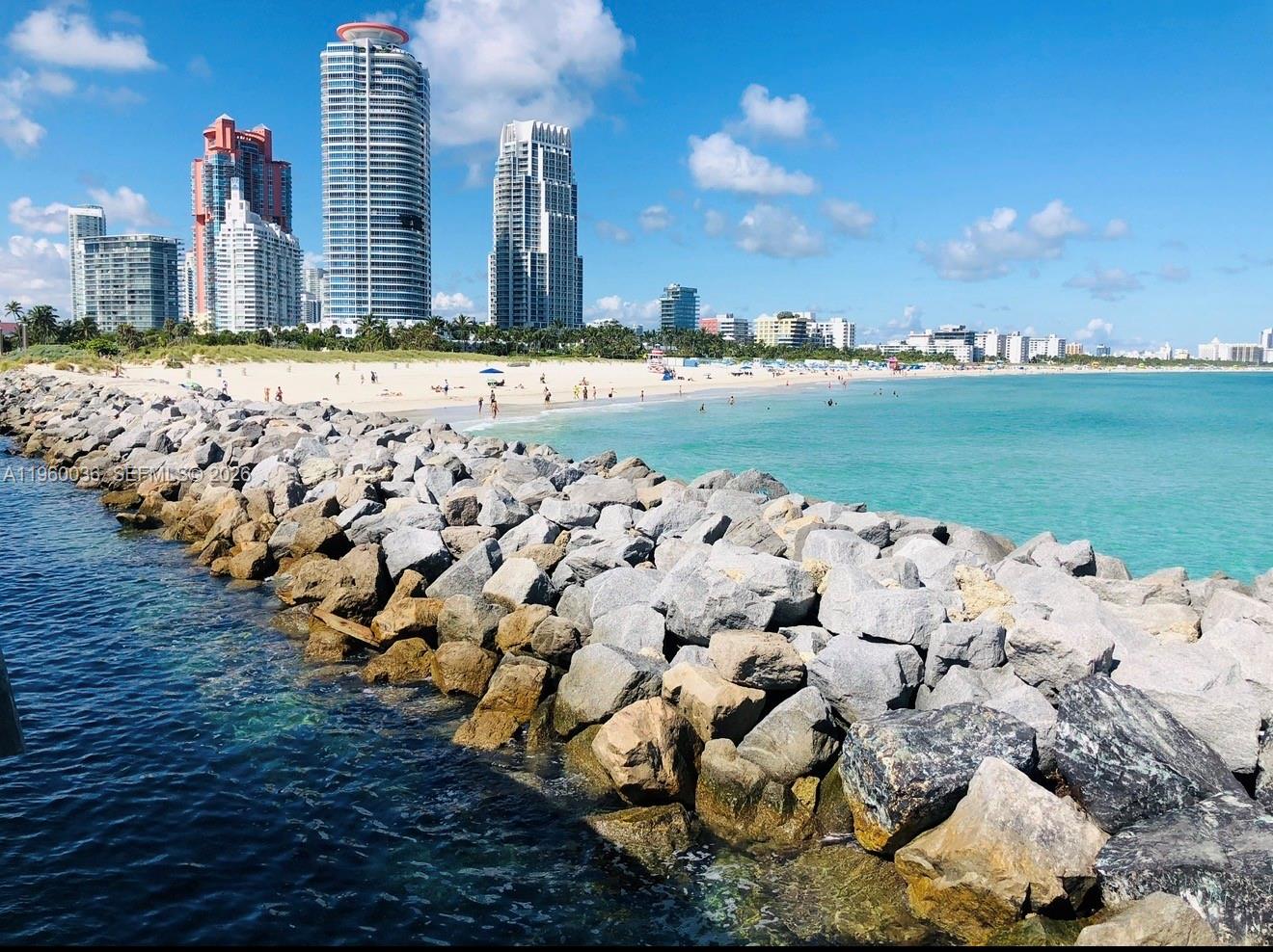 THE PRESIDENTIAL CONDO - Residential Lease