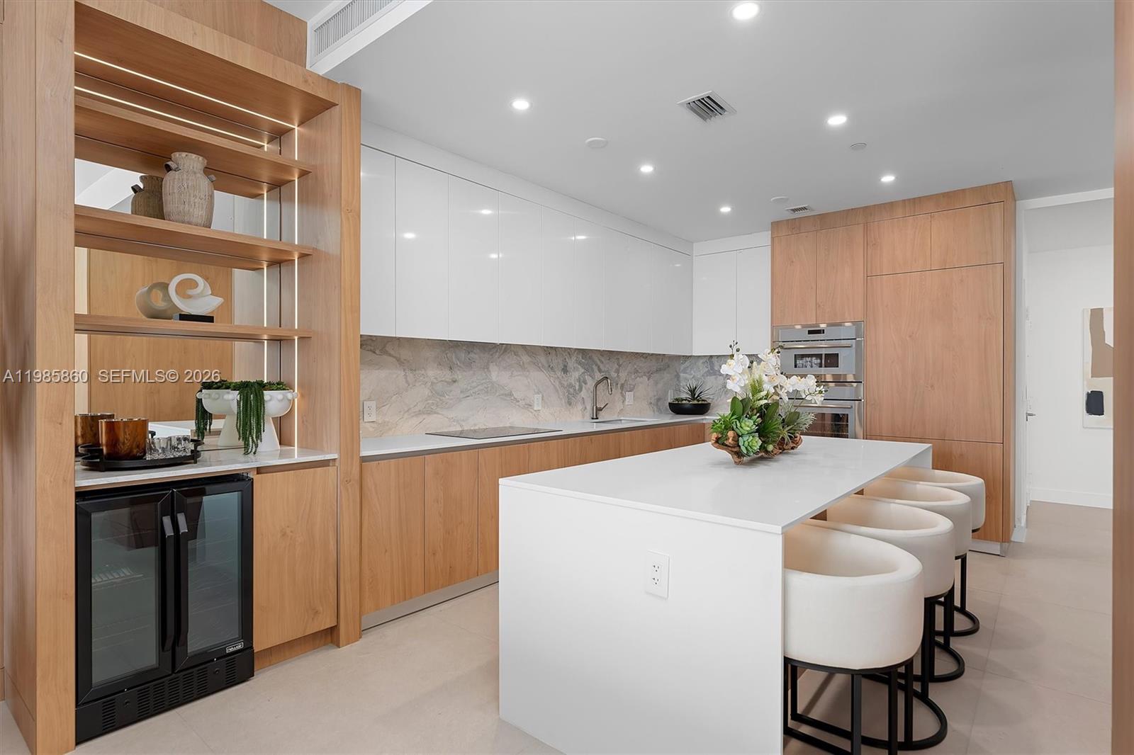 ARIA RESERVE SOUTH CONDO - Residential Lease