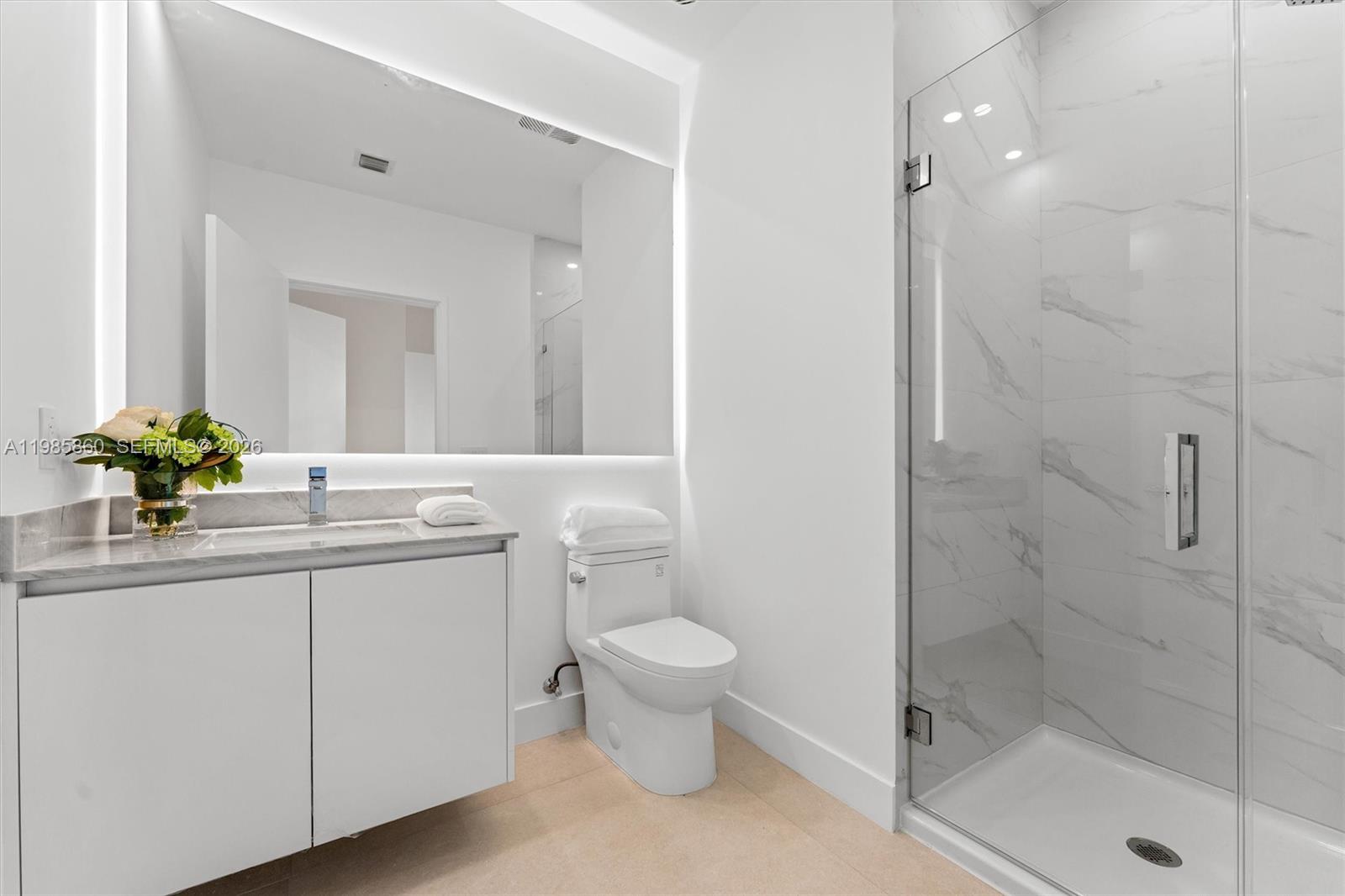 ARIA RESERVE SOUTH CONDO - Residential Lease