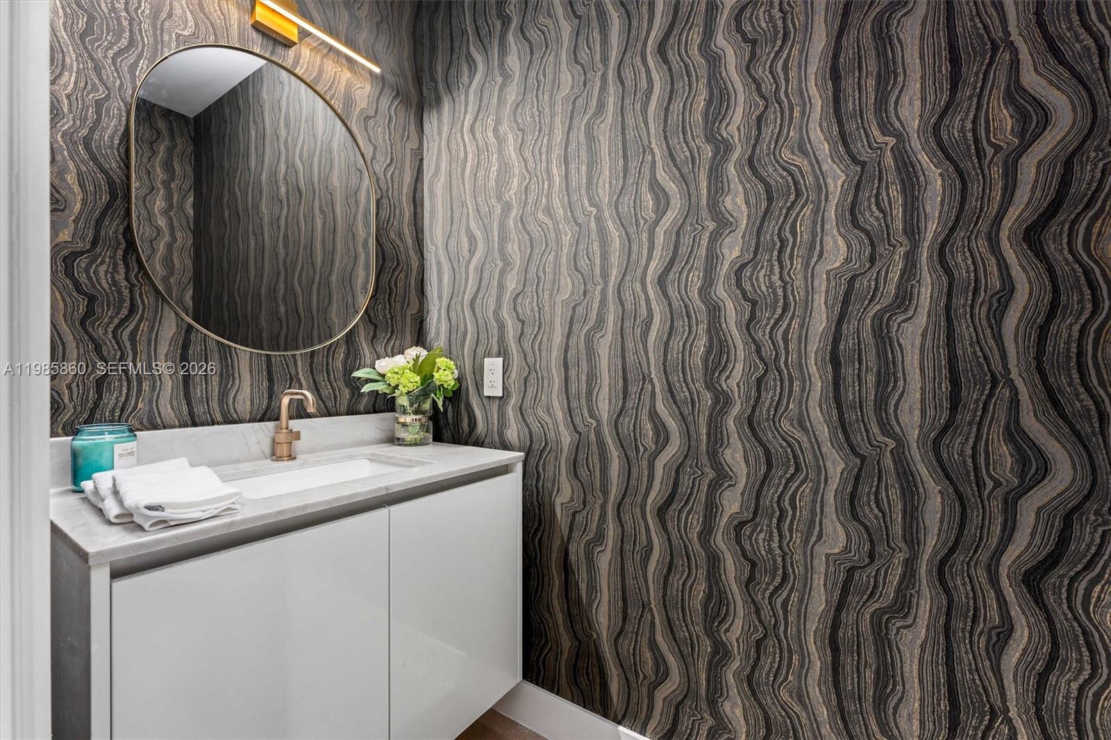 ARIA RESERVE SOUTH CONDO - Residential Lease