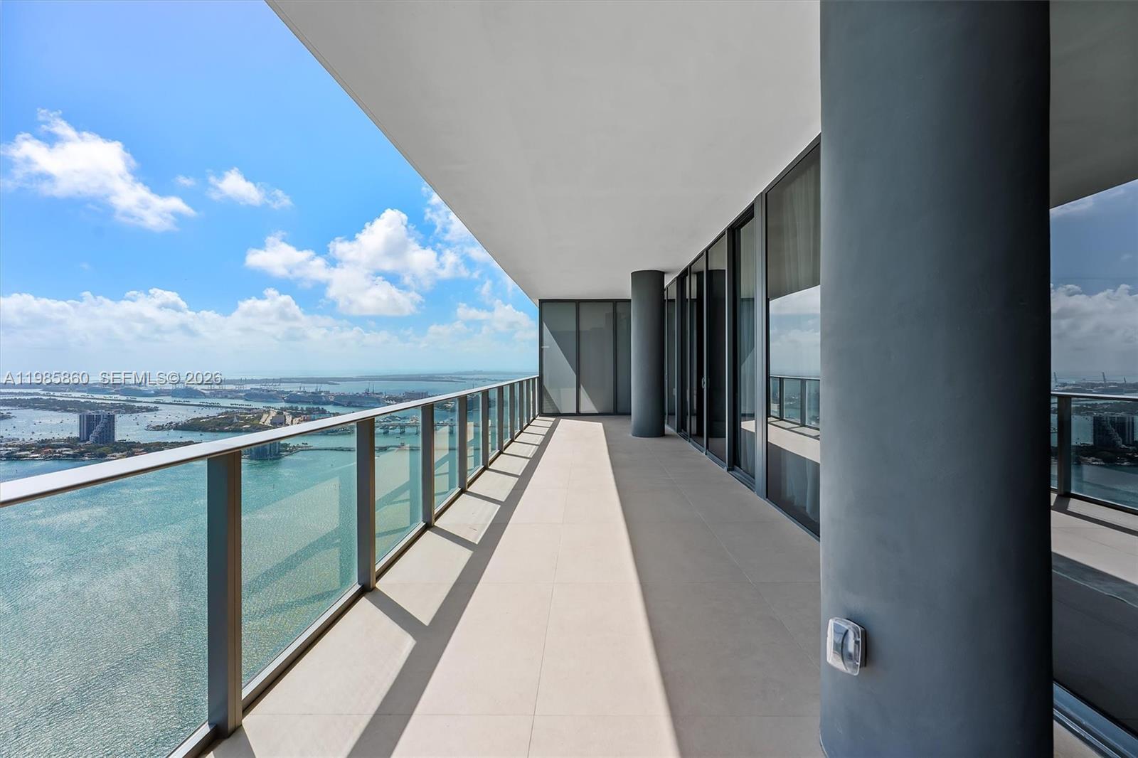 ARIA RESERVE SOUTH CONDO - Residential Lease