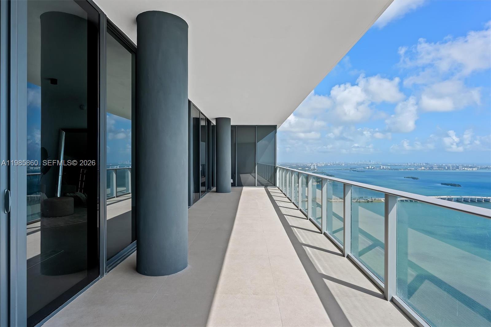 ARIA RESERVE SOUTH CONDO - Residential Lease
