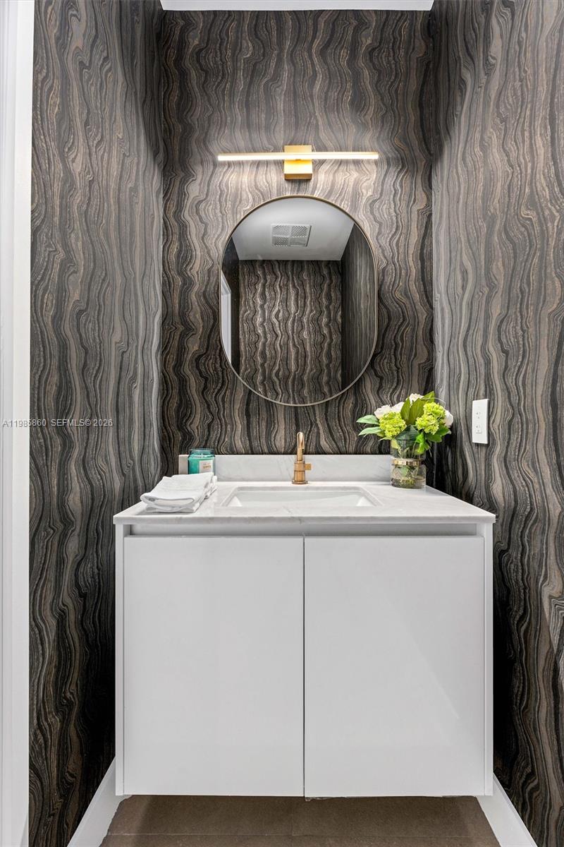 ARIA RESERVE SOUTH CONDO - Residential Lease