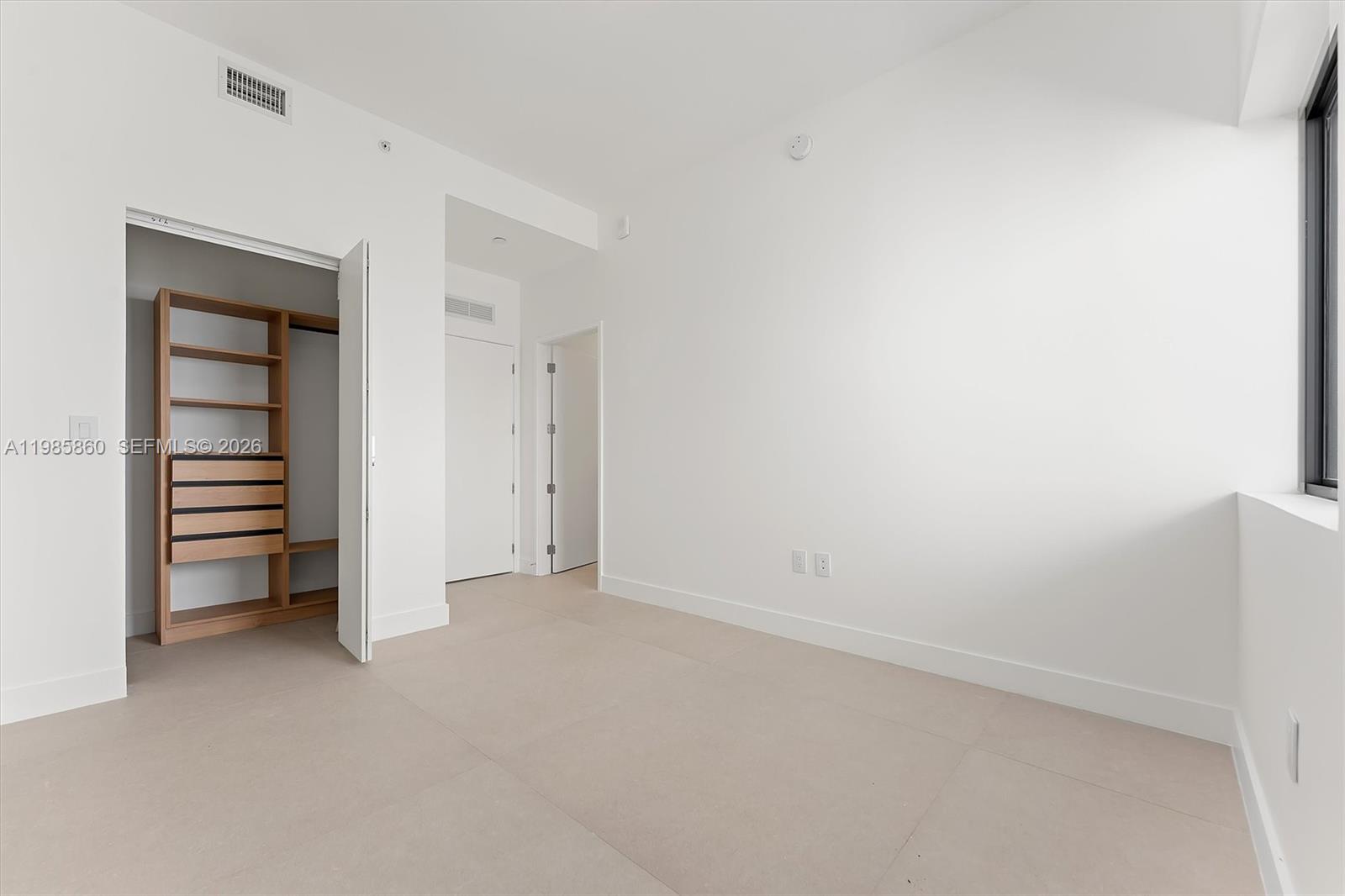 ARIA RESERVE SOUTH CONDO - Residential Lease