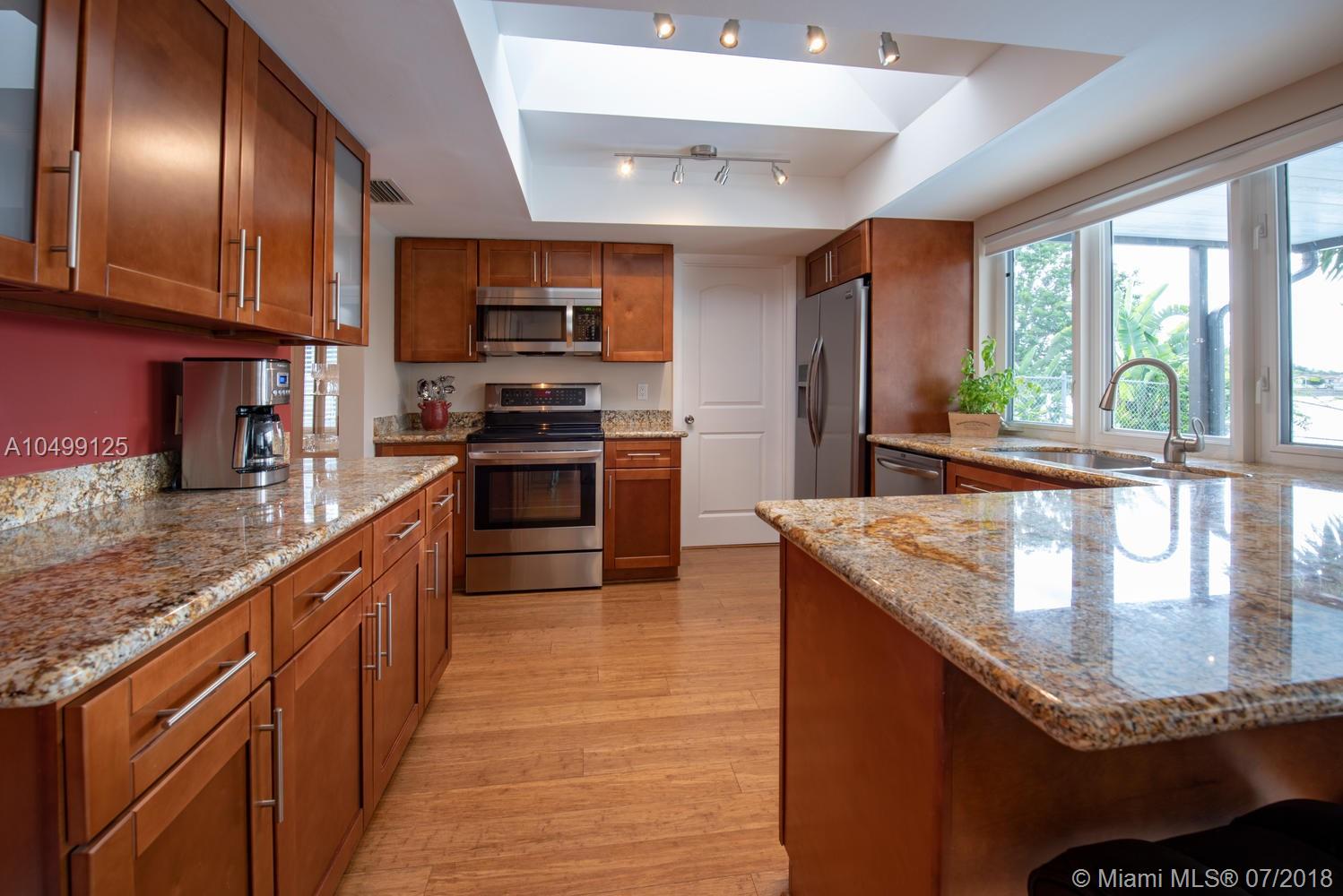 RAINBOW LAKES - Residential