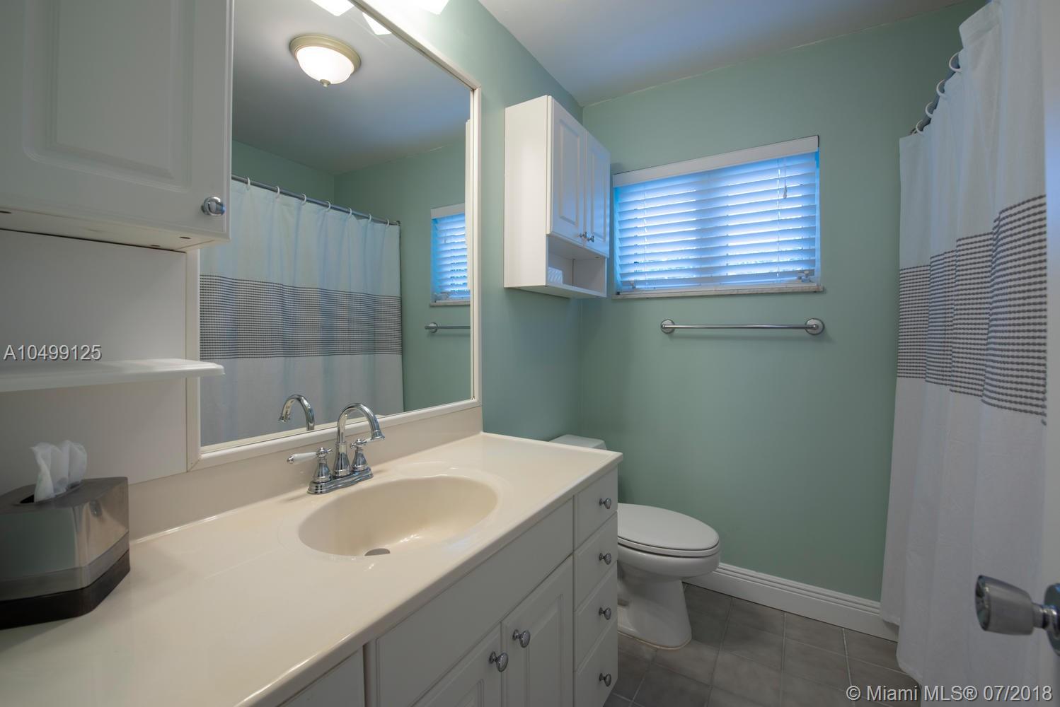 RAINBOW LAKES - Residential