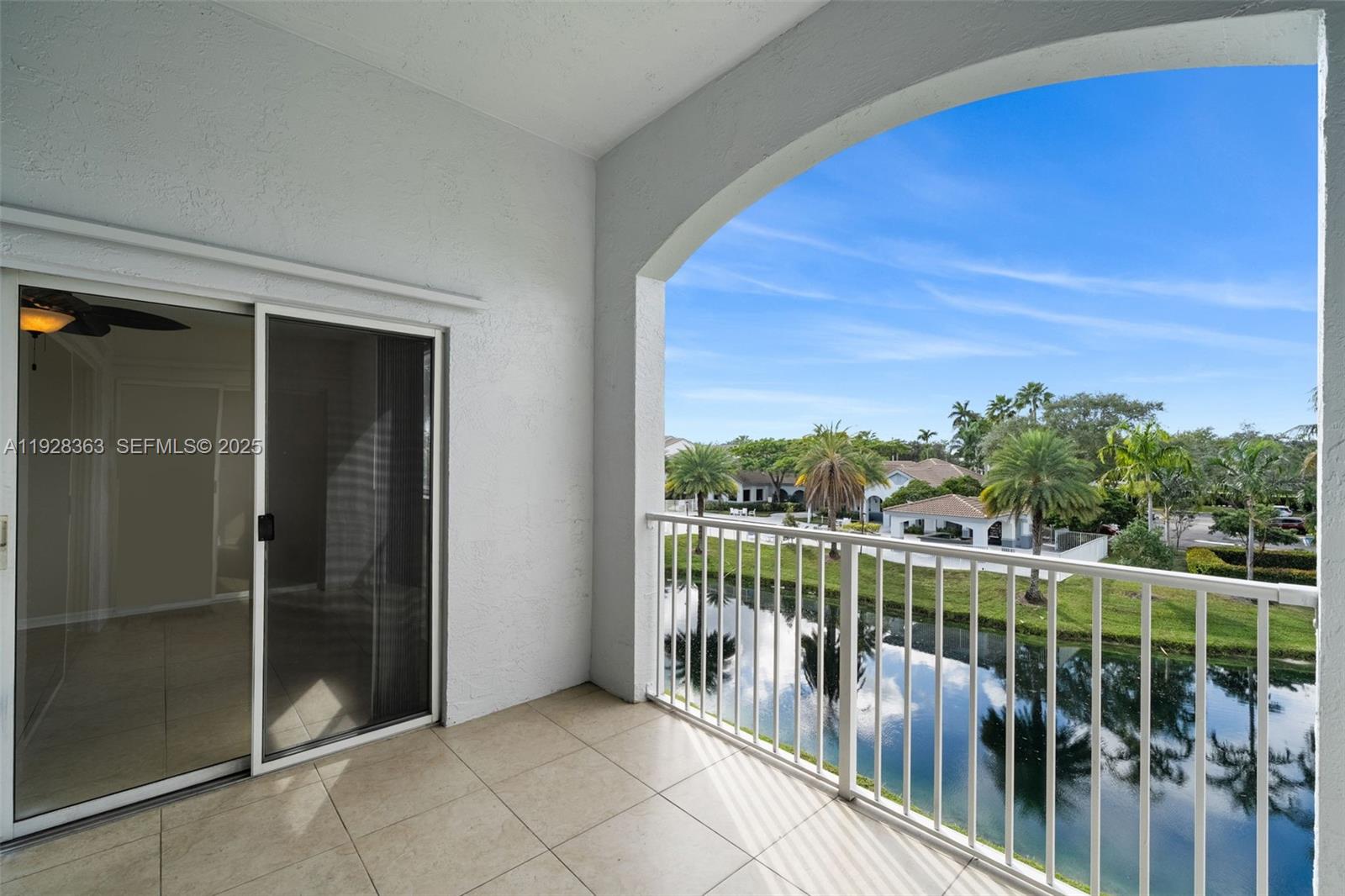 ROYAL GRAND CONDO - Residential