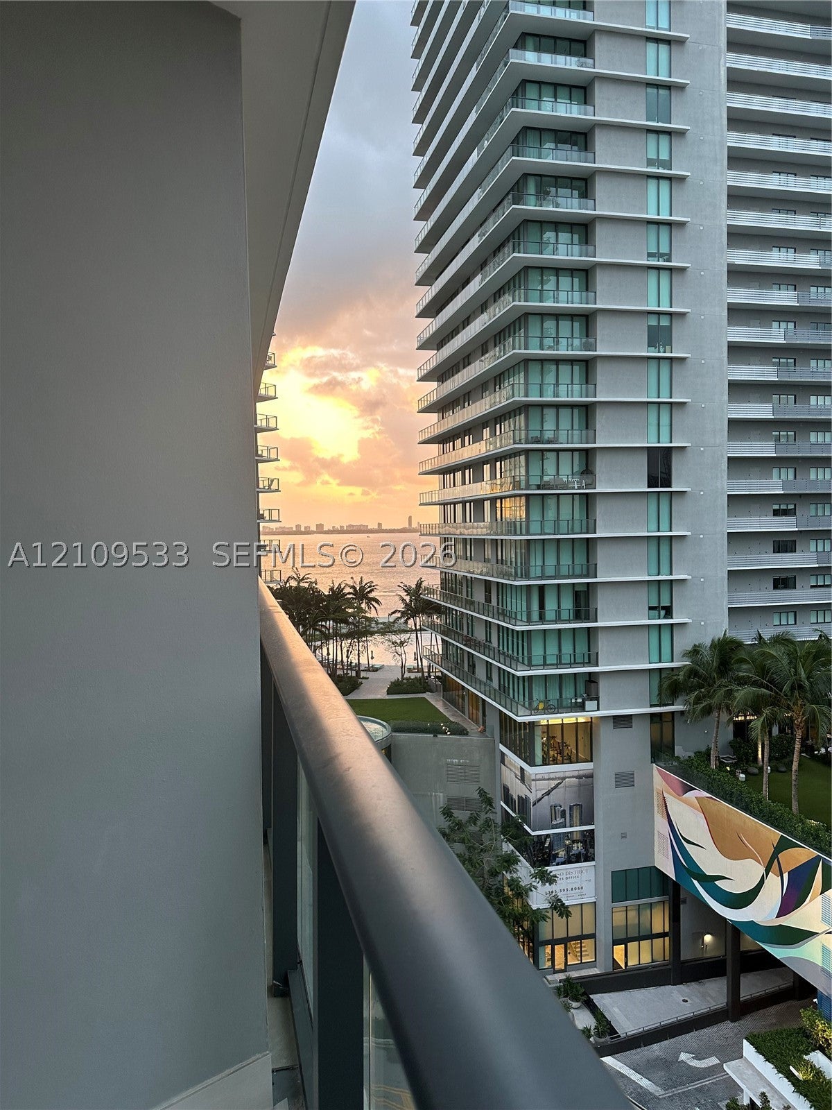 501 NE 31st St 808