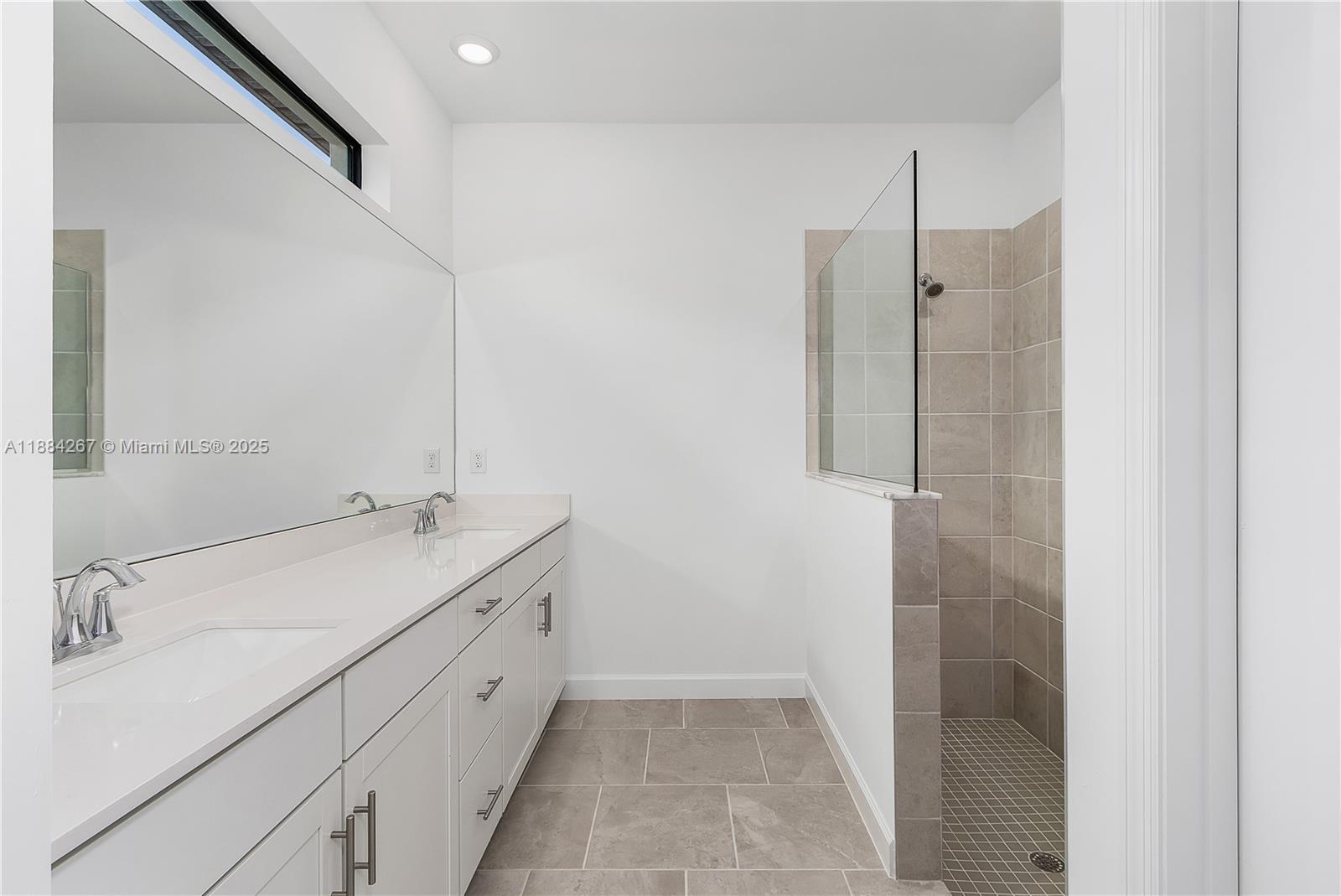 VERDANA VILLAGE - Residential