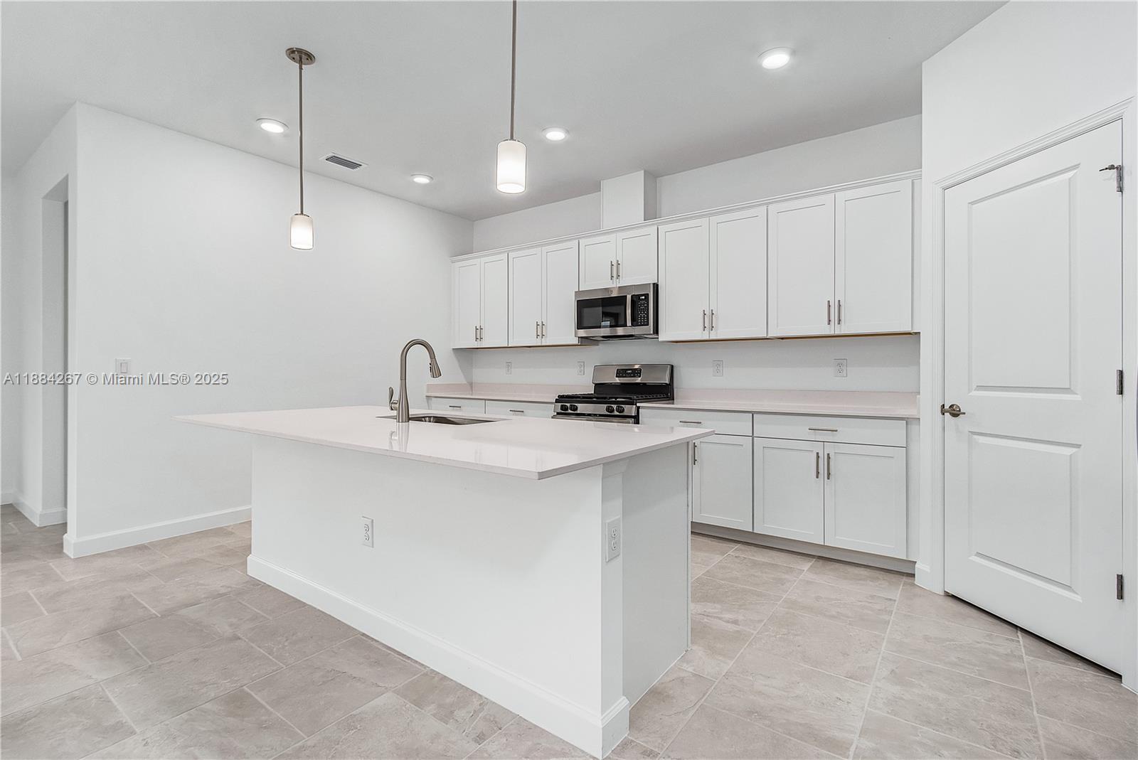 VERDANA VILLAGE - Residential