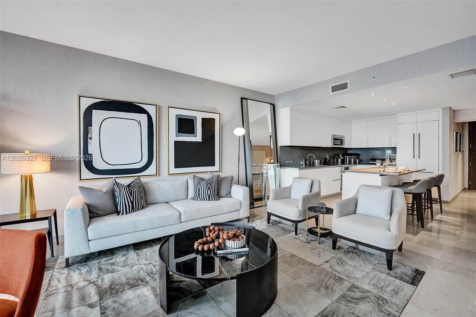 88 SW 7th St 1408