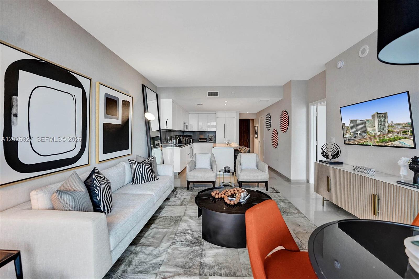 88 SW 7th St 1408