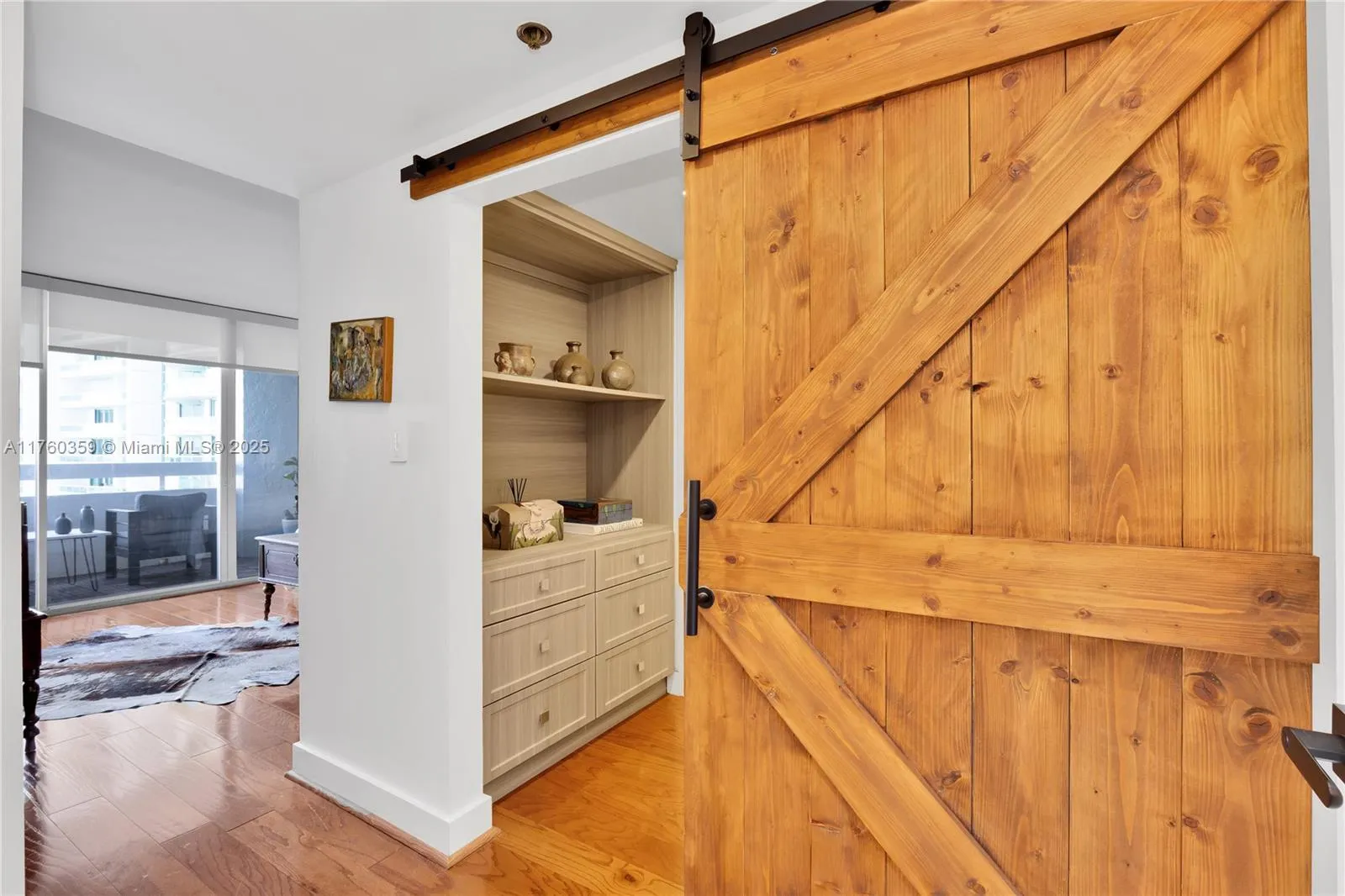 Miami, Florida 33129, United States, 2 Bedrooms Bedrooms, ,3 BathroomsBathrooms,Residential,Pending,85494