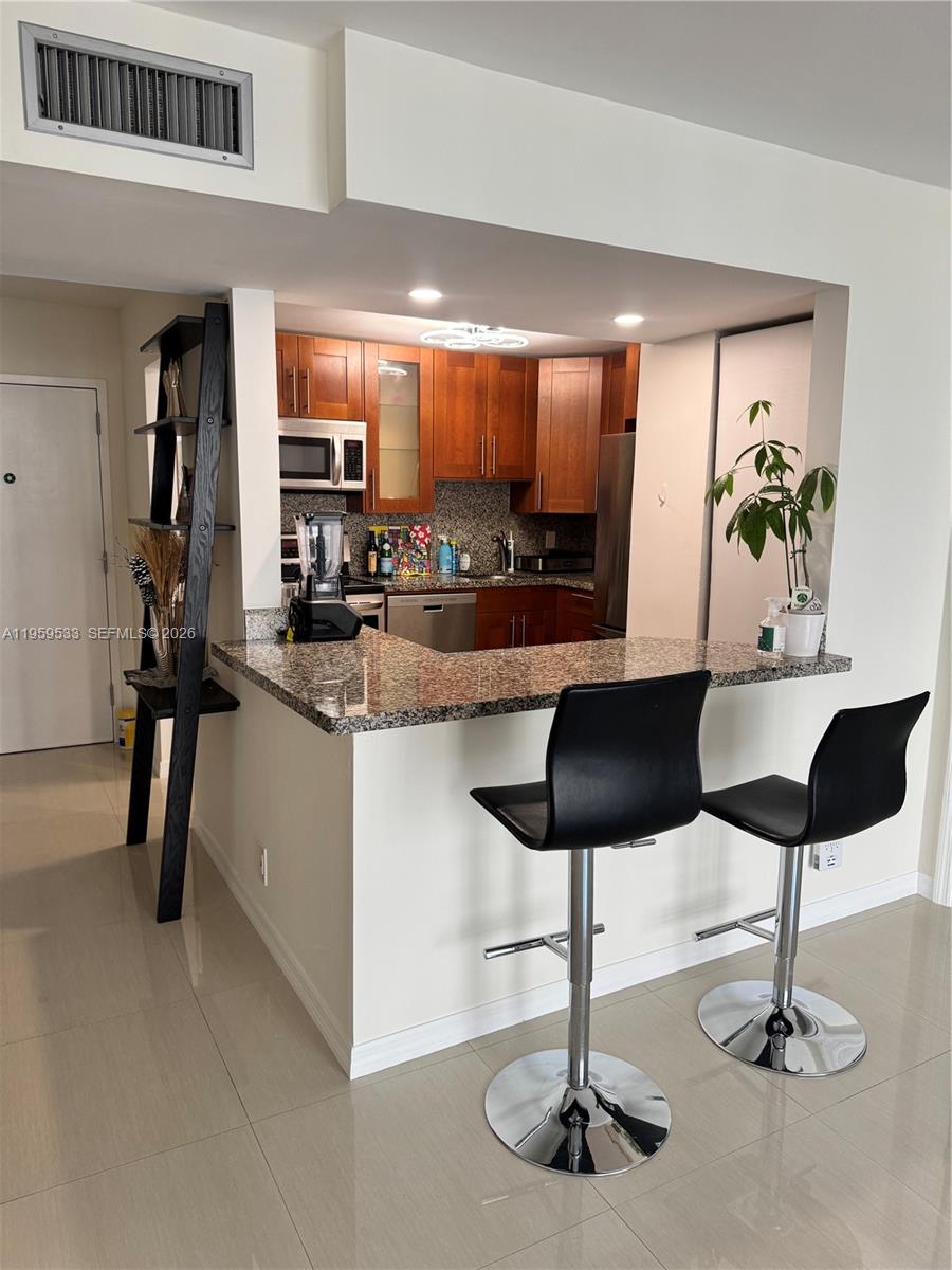 CARLTON BAY CONDO - Residential Lease