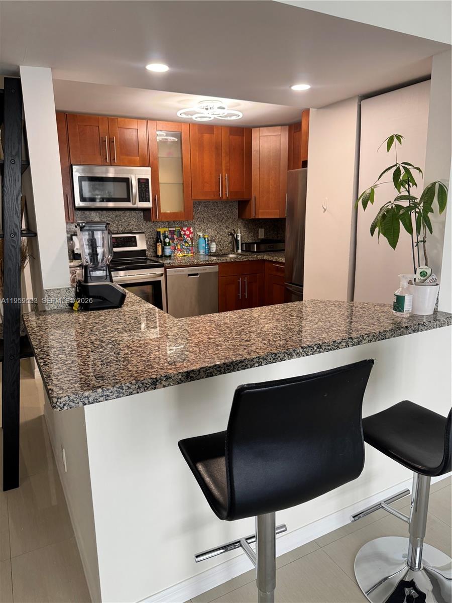 CARLTON BAY CONDO - Residential Lease