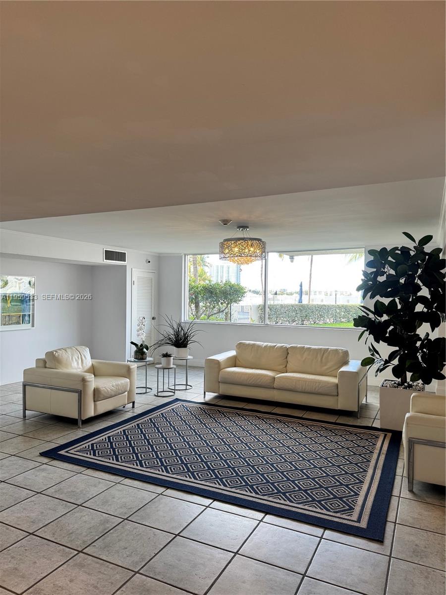 2821 N Miami Beach Blvd 3A