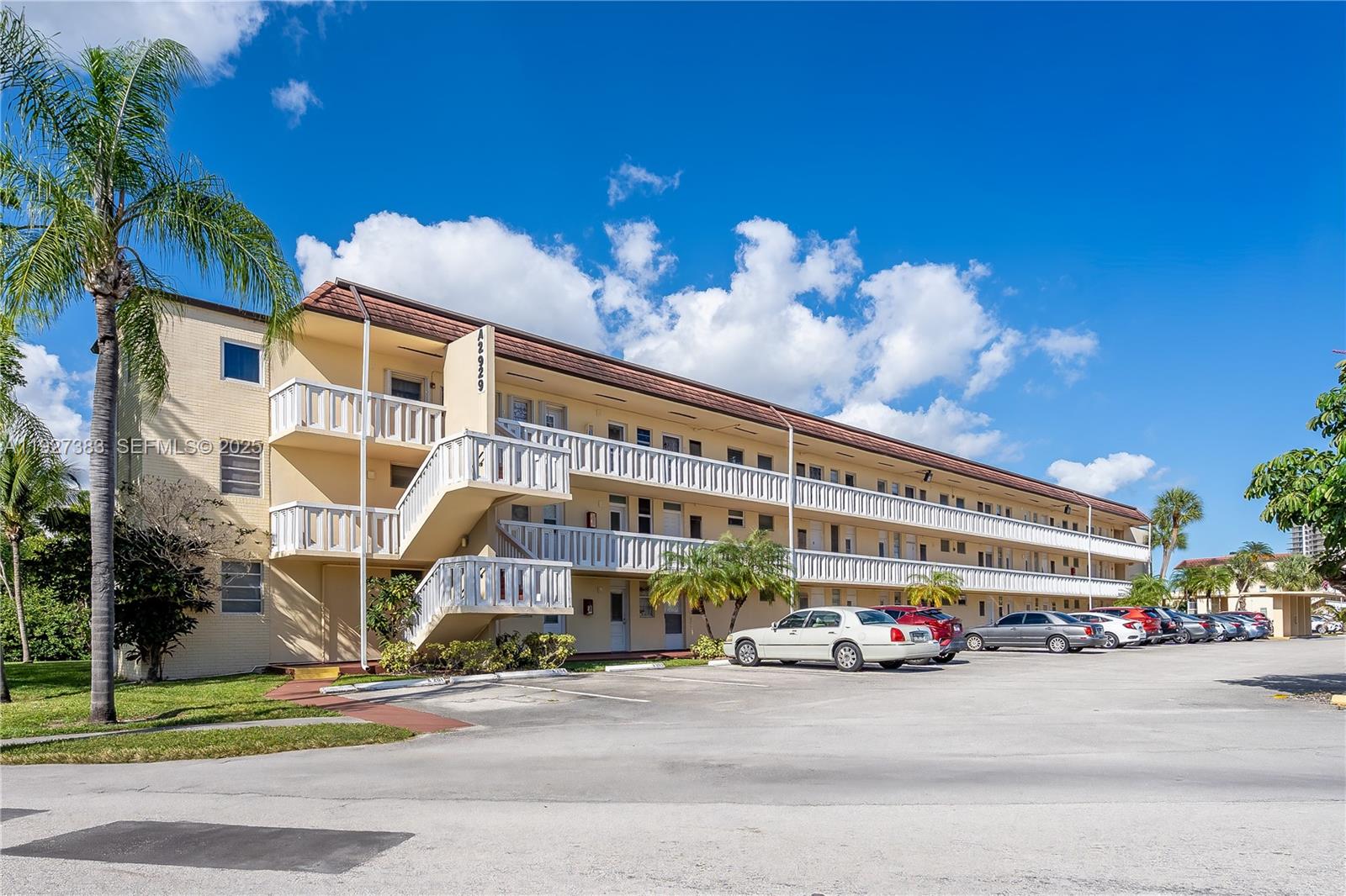 POINT EAST ONE CONDO-BLDG - Residential