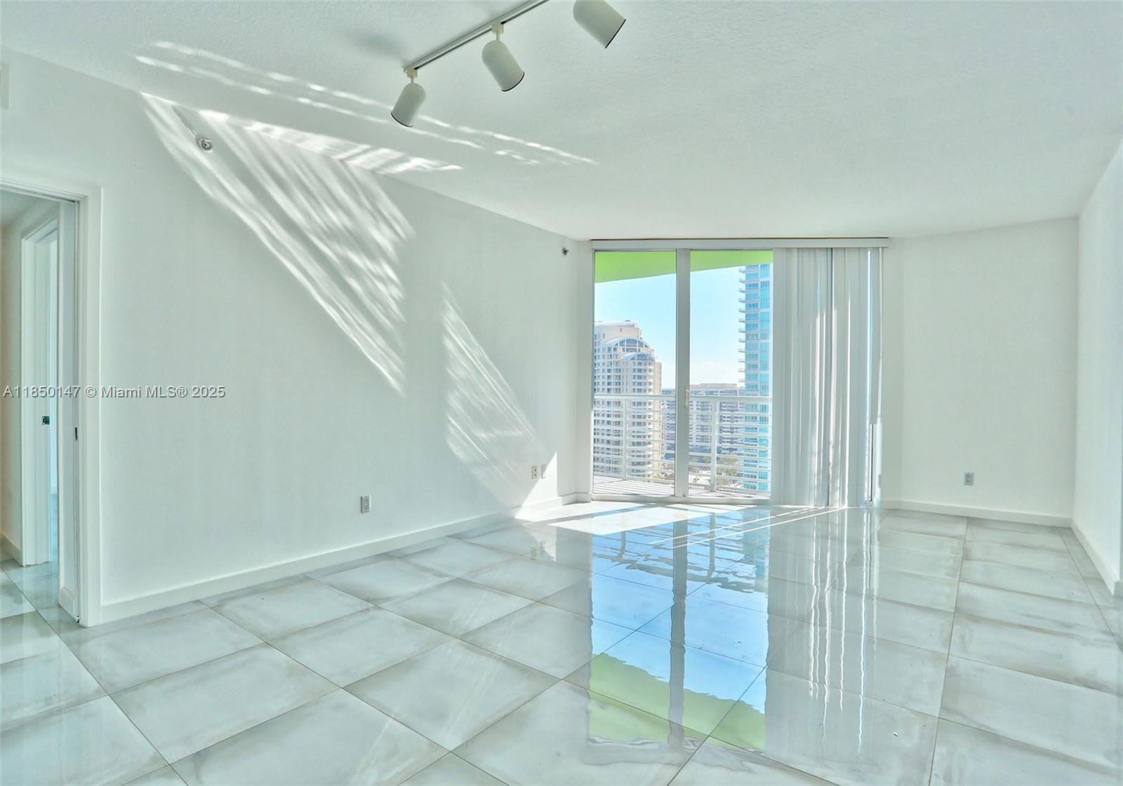 325 S Biscayne Blvd 2317