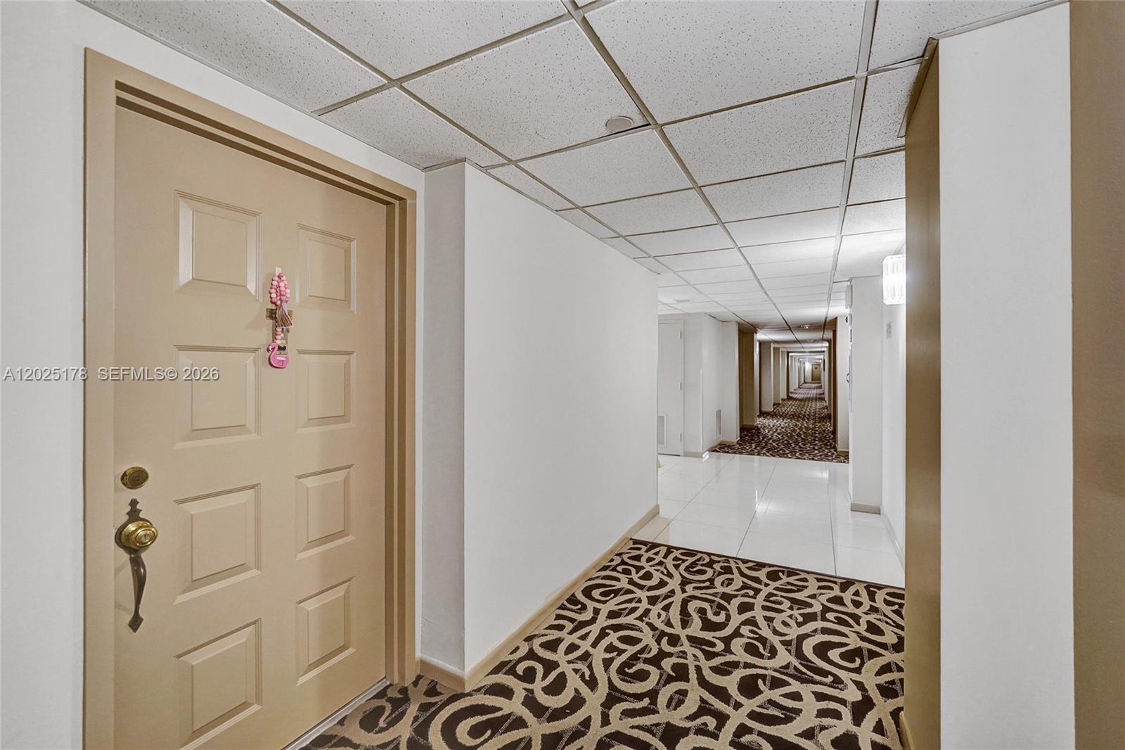 SUMMIT CONDO - Residential