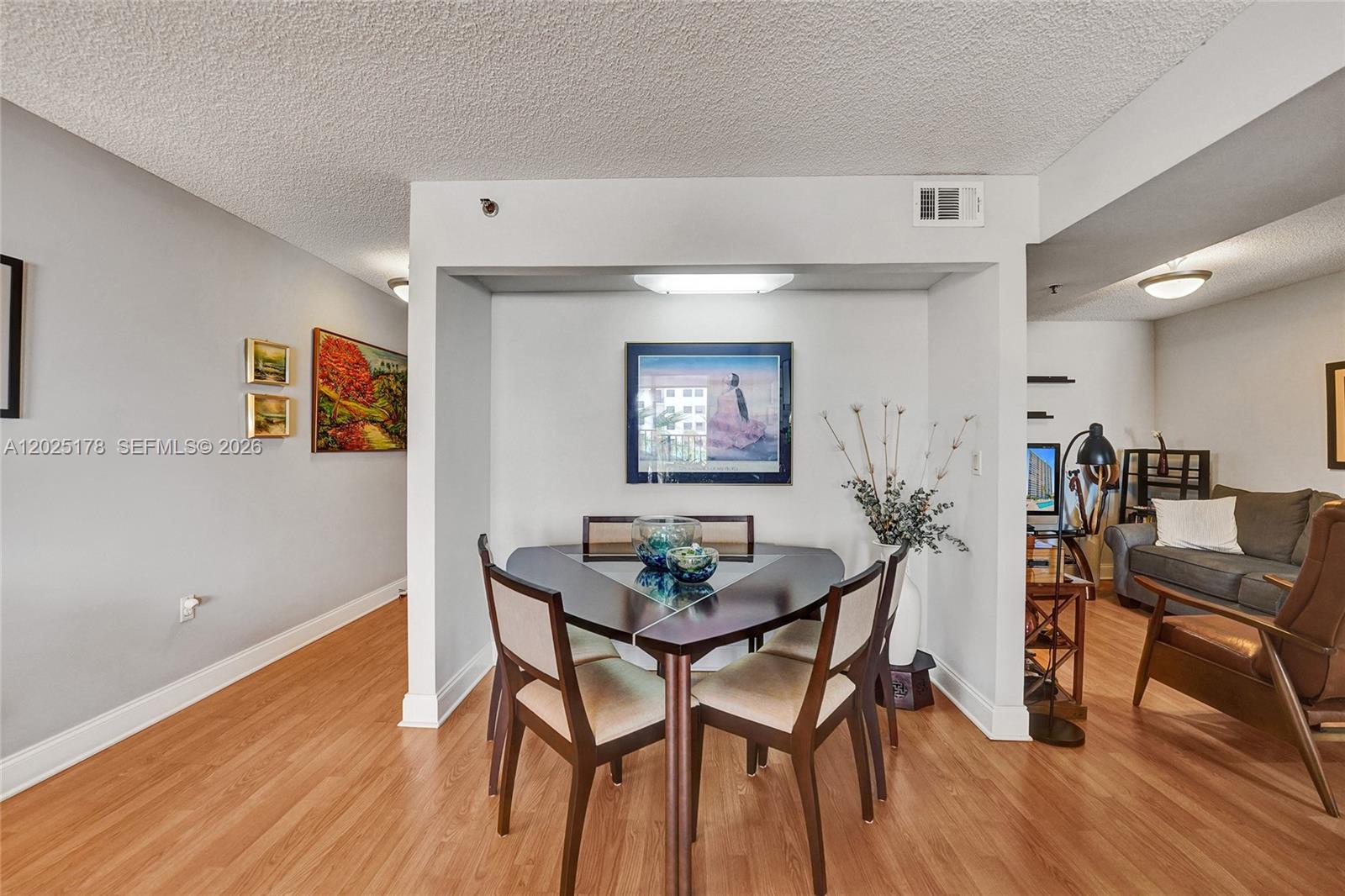 SUMMIT CONDO - Residential