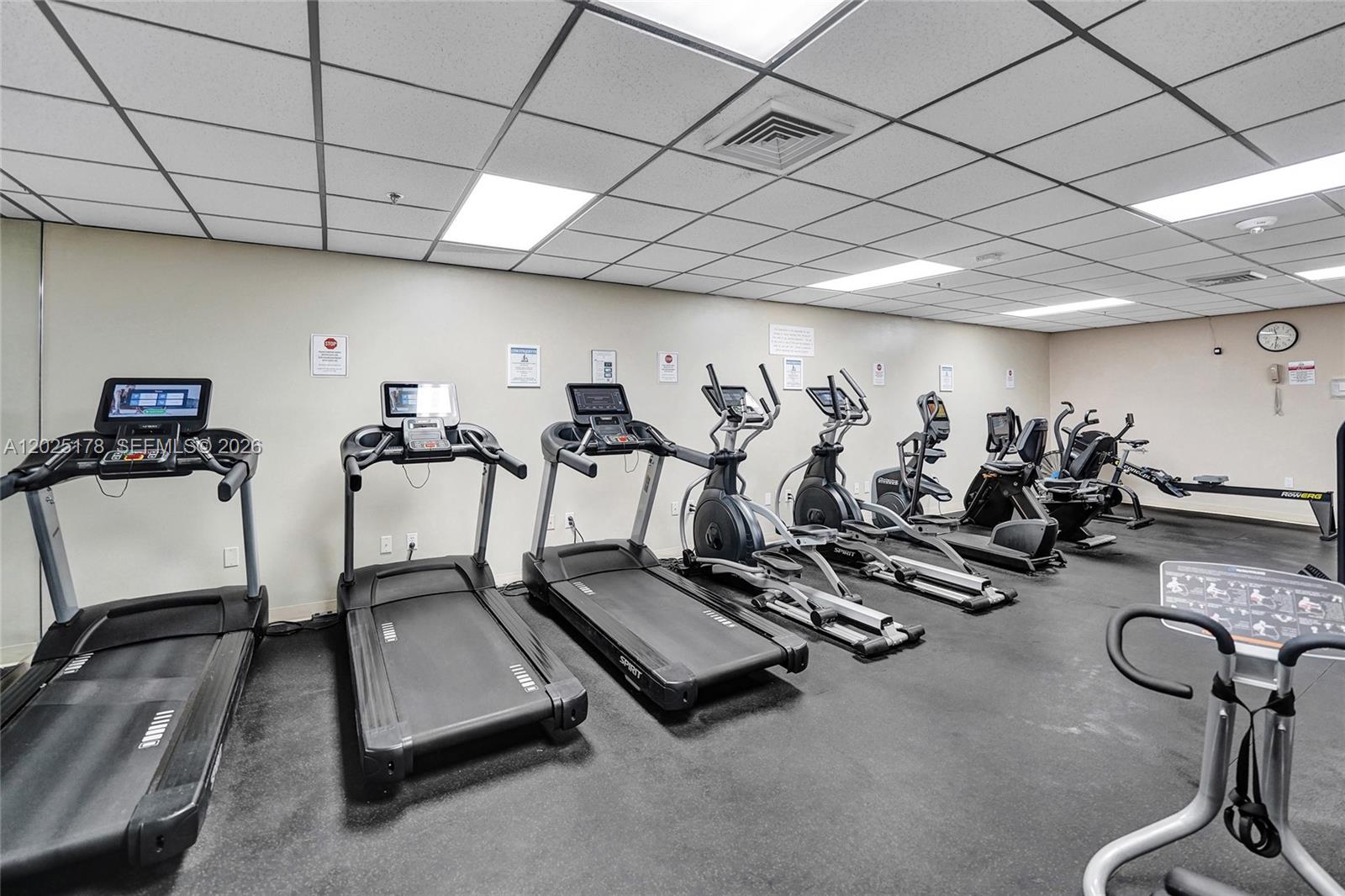 SUMMIT CONDO - Residential