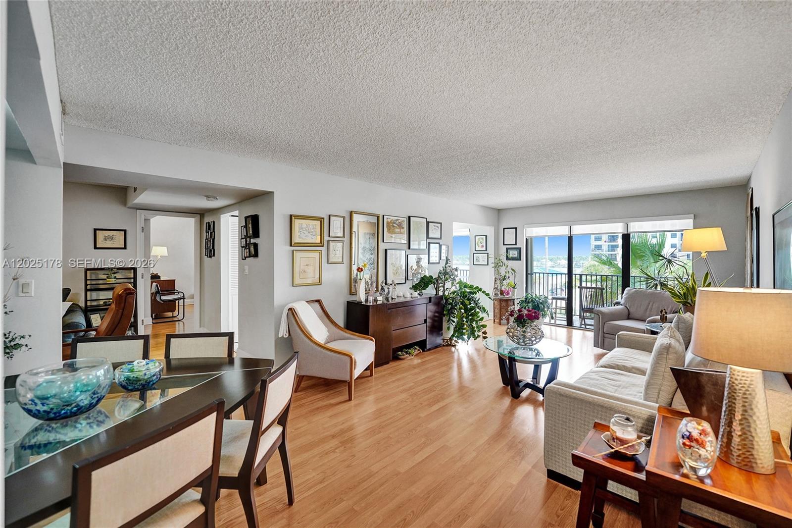 SUMMIT CONDO - Residential