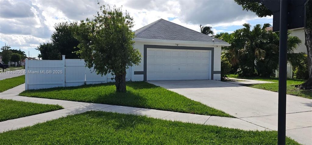 Photo of 9217 Paragon Way #9217, Boynton Beach, FL 33472 (MLS # A11849806)