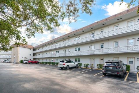 A home in Lauderdale Lakes