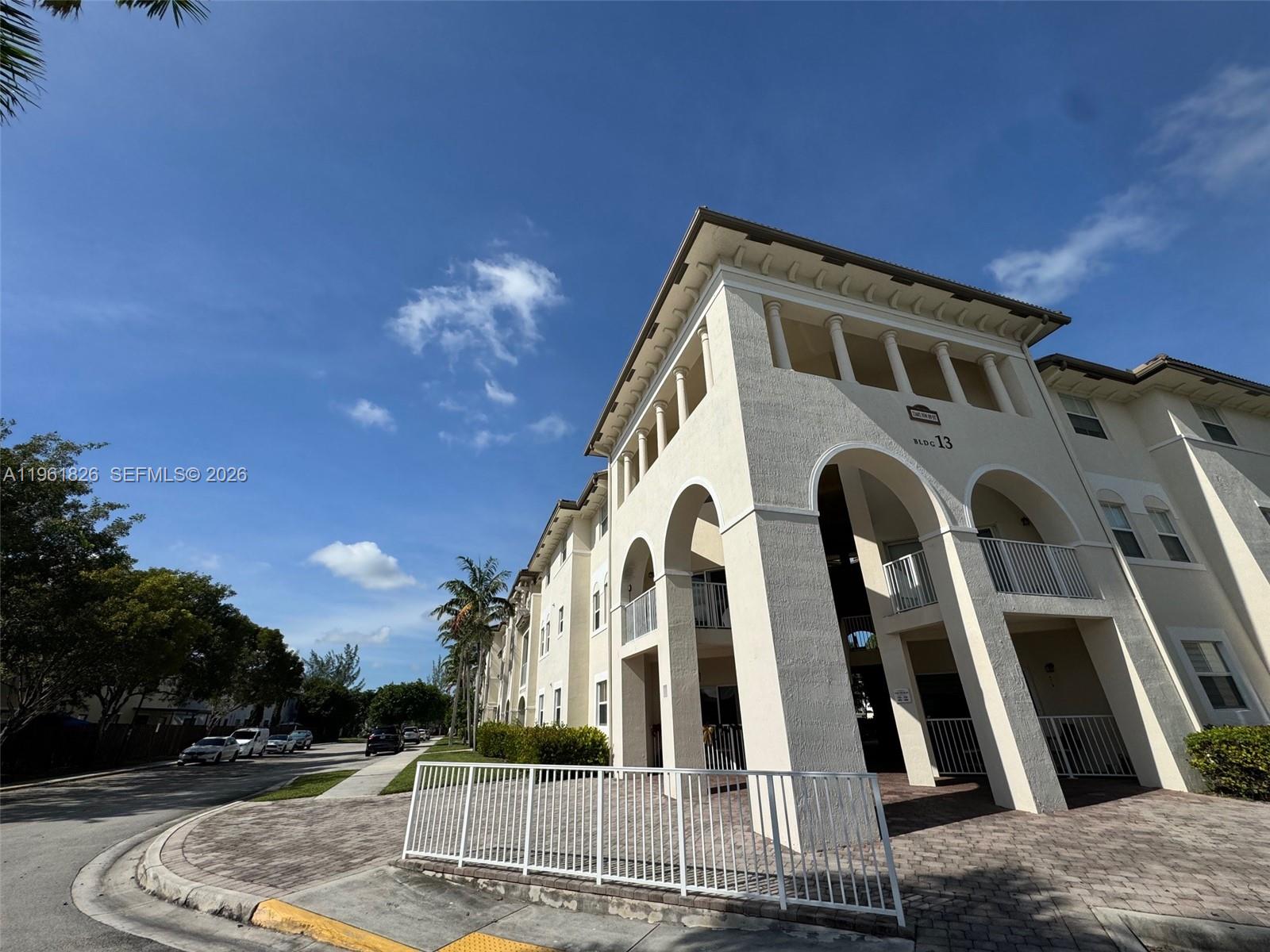 ST MORITZ AT DORAL CONDO - Residential