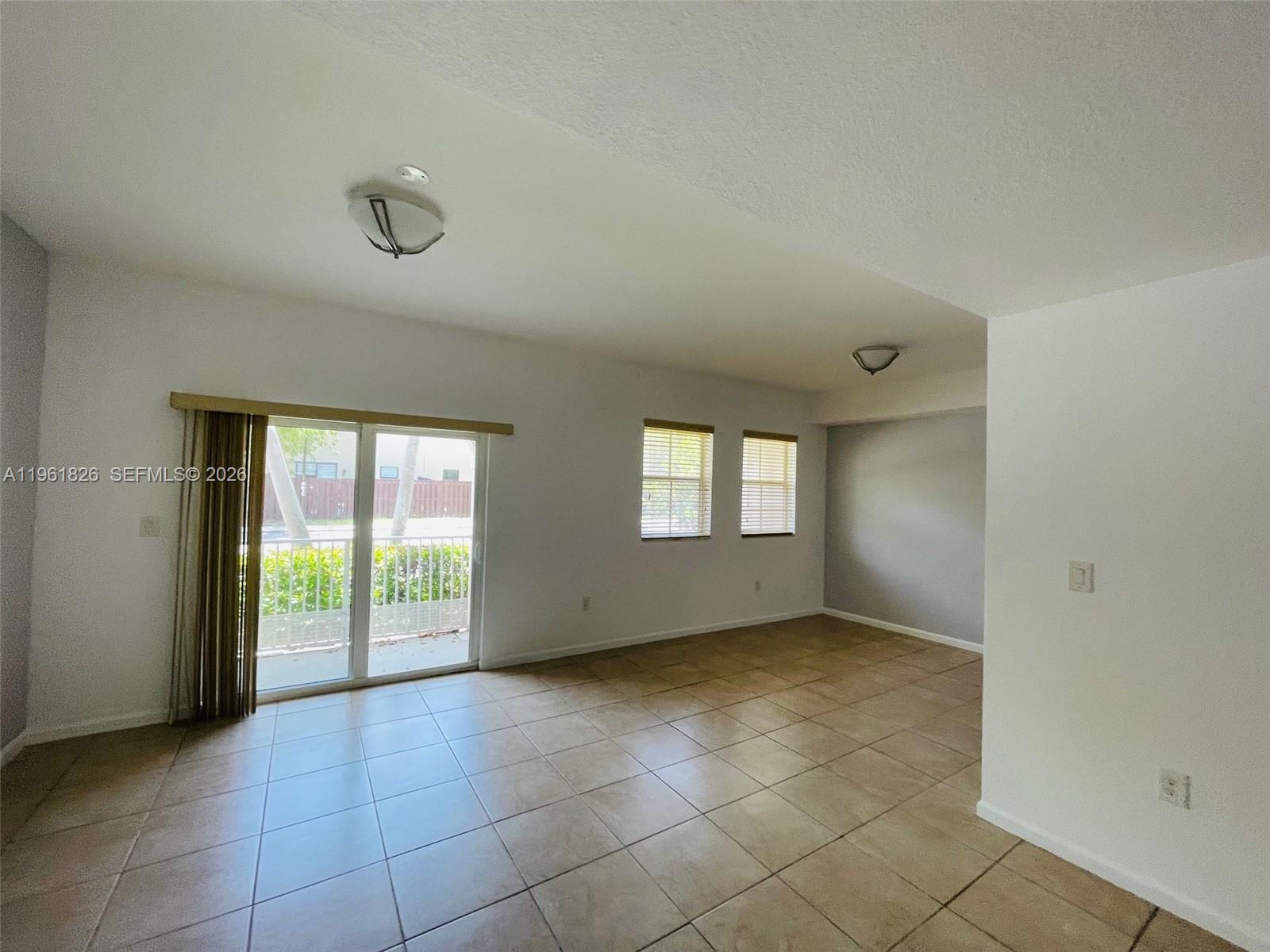 ST MORITZ AT DORAL CONDO - Residential