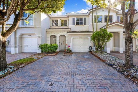 Townhouse in Doral FL 5739 113th Ct Ct.jpg