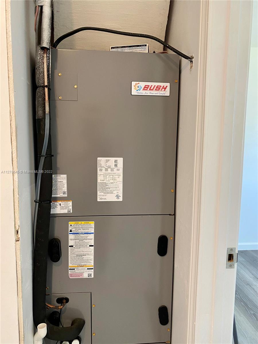 PARKWAY MANOR - Residential