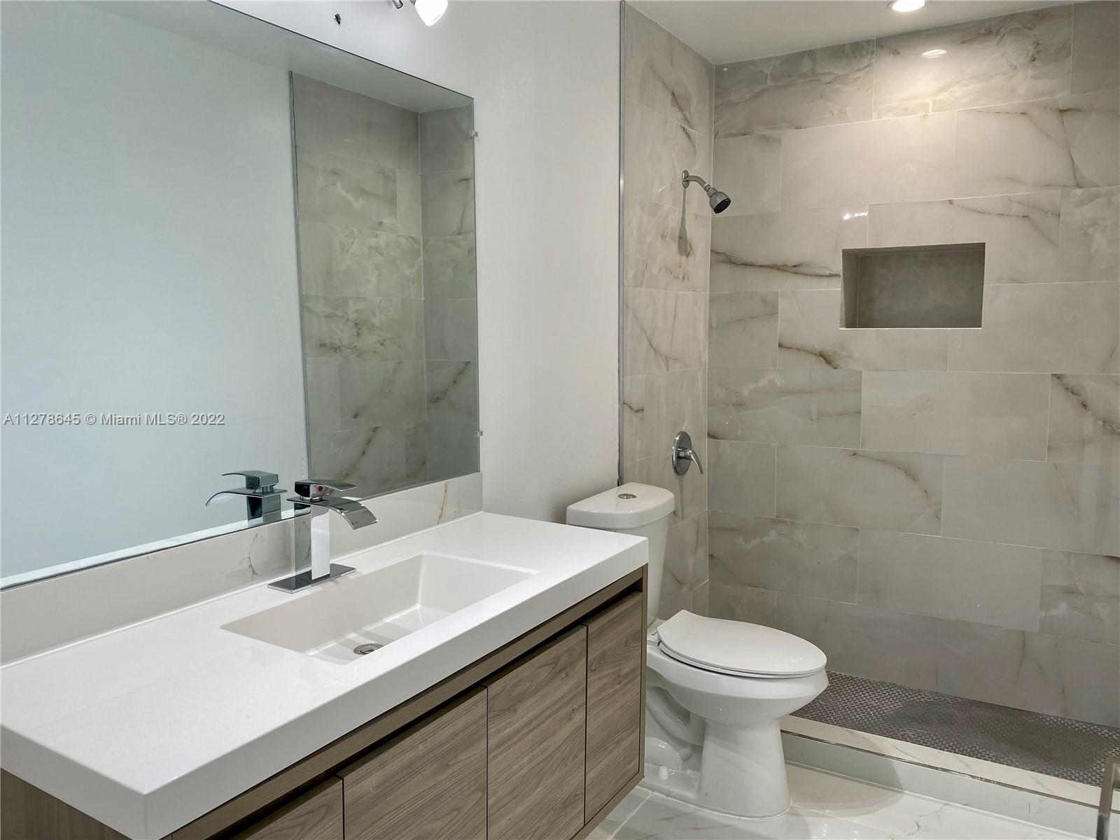 PARKWAY MANOR - Residential