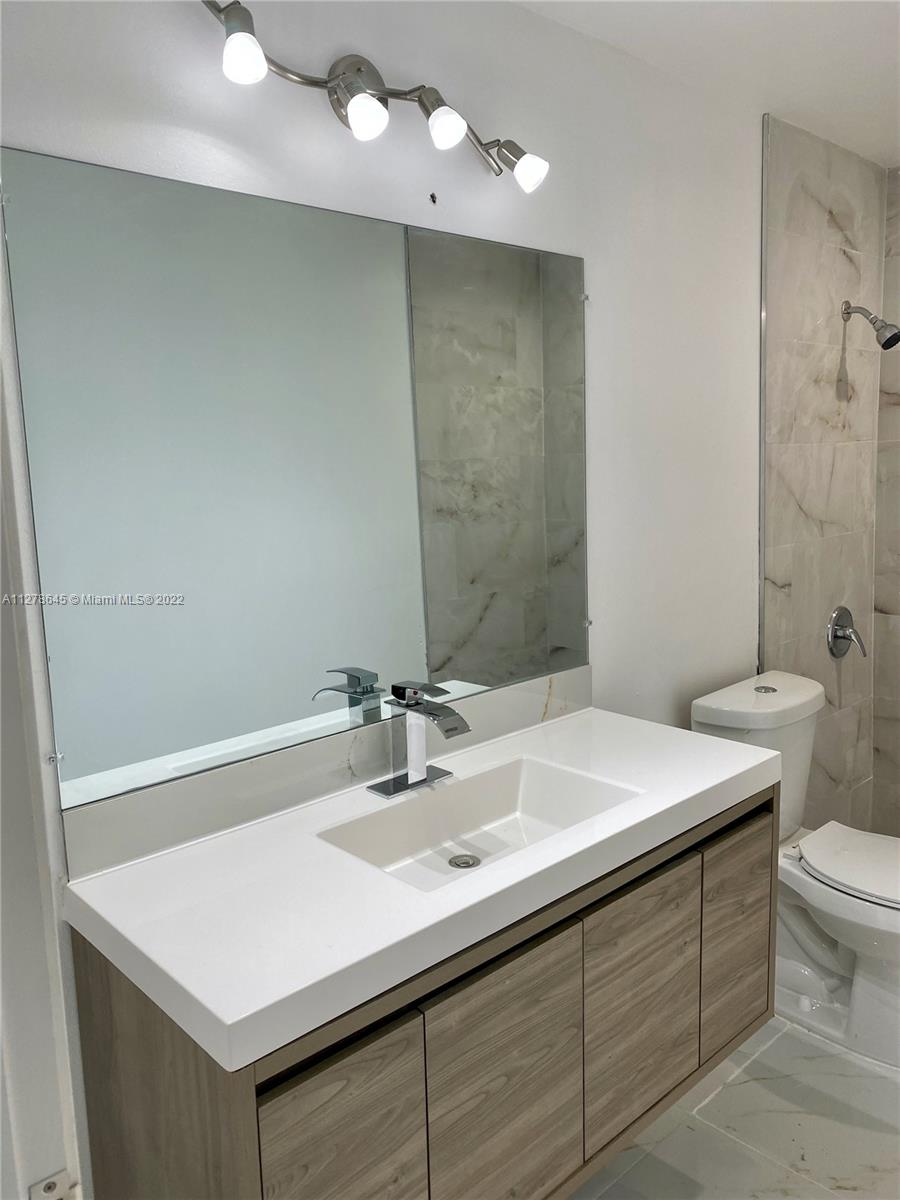 PARKWAY MANOR - Residential