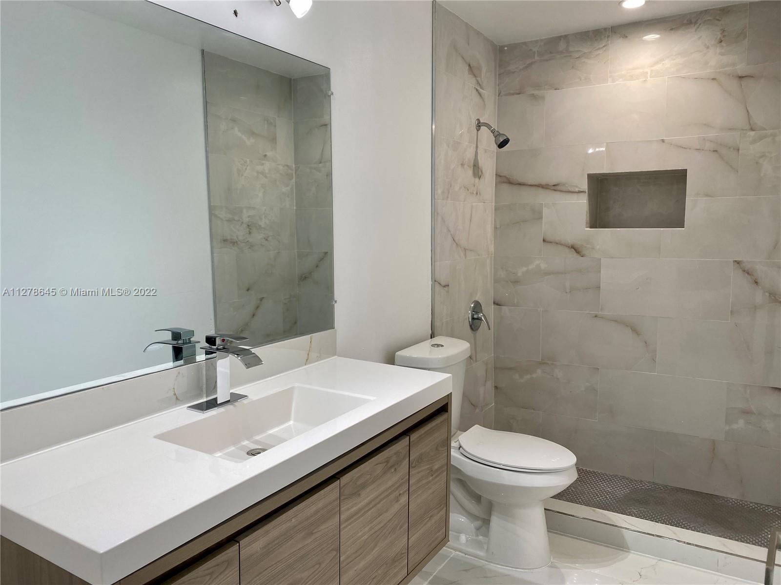 PARKWAY MANOR - Residential