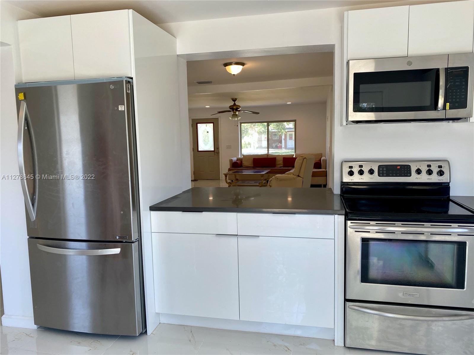 PARKWAY MANOR - Residential