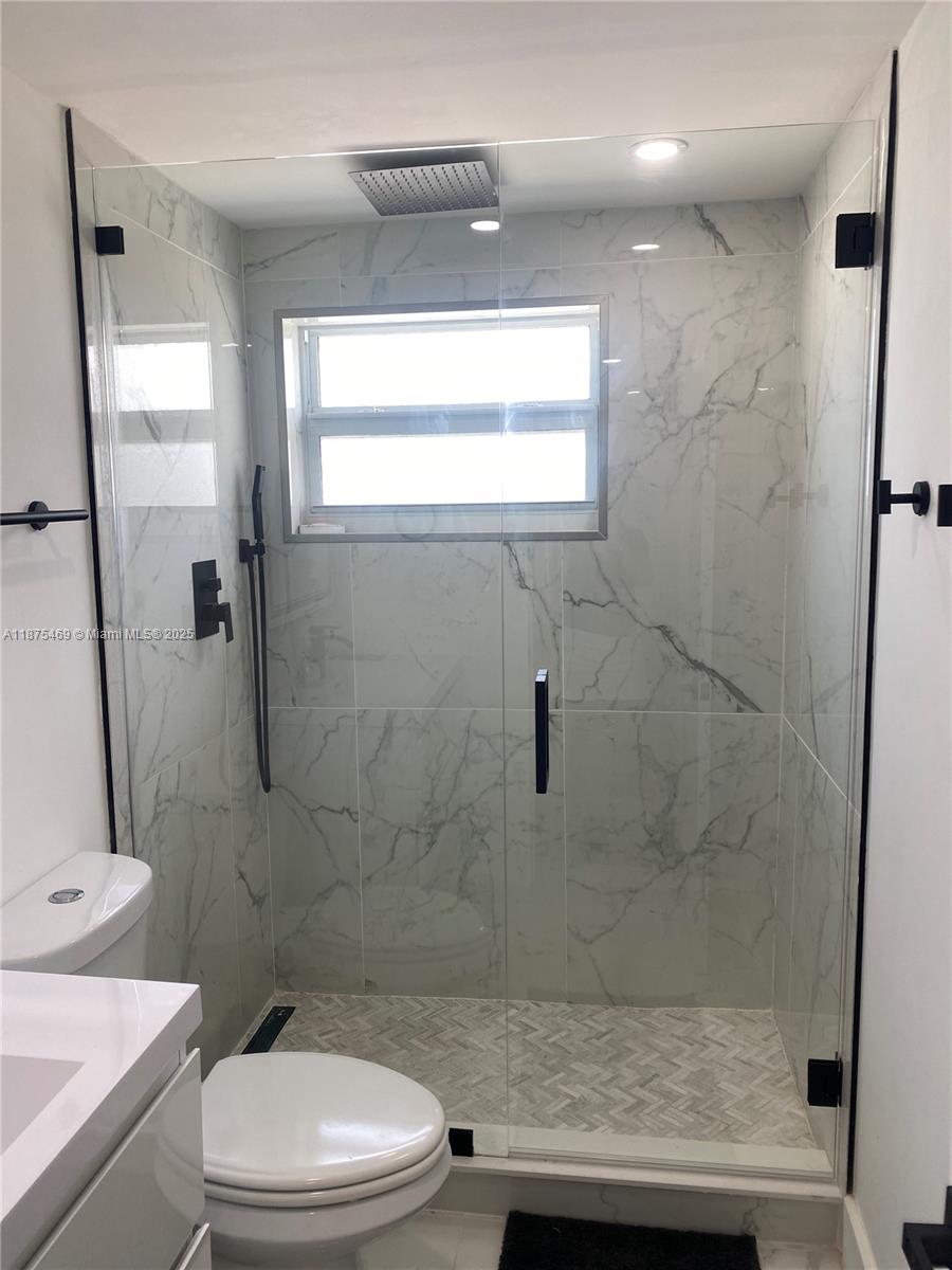 LEISURE TOWERS CONDO - Residential Lease